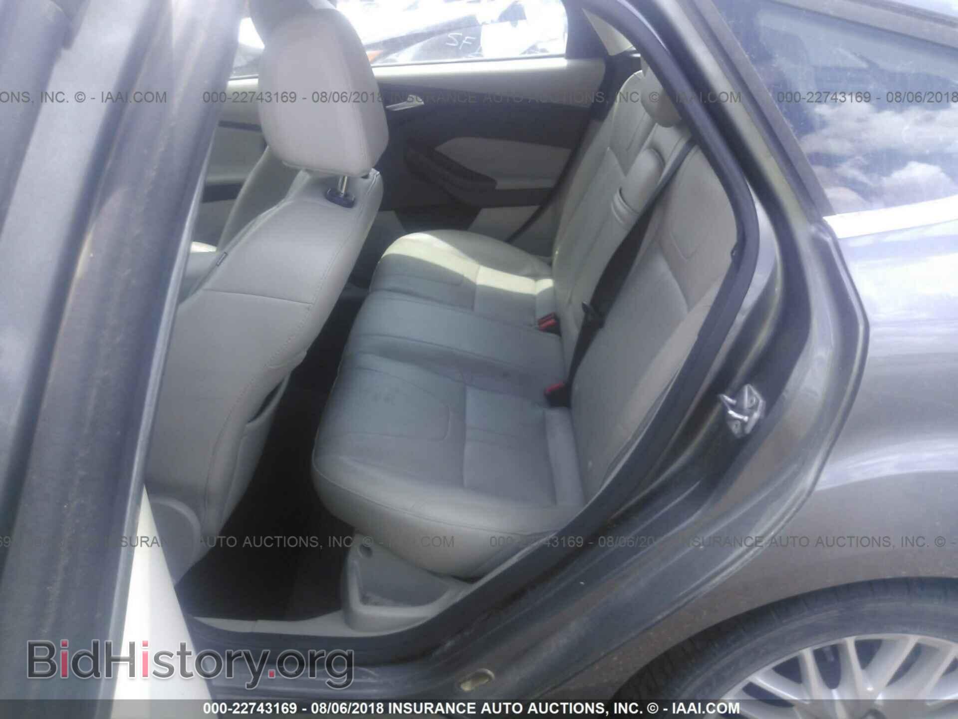 2012 Ford Focus - VIN: 1FAHP3M28CL393914 - Photo 8