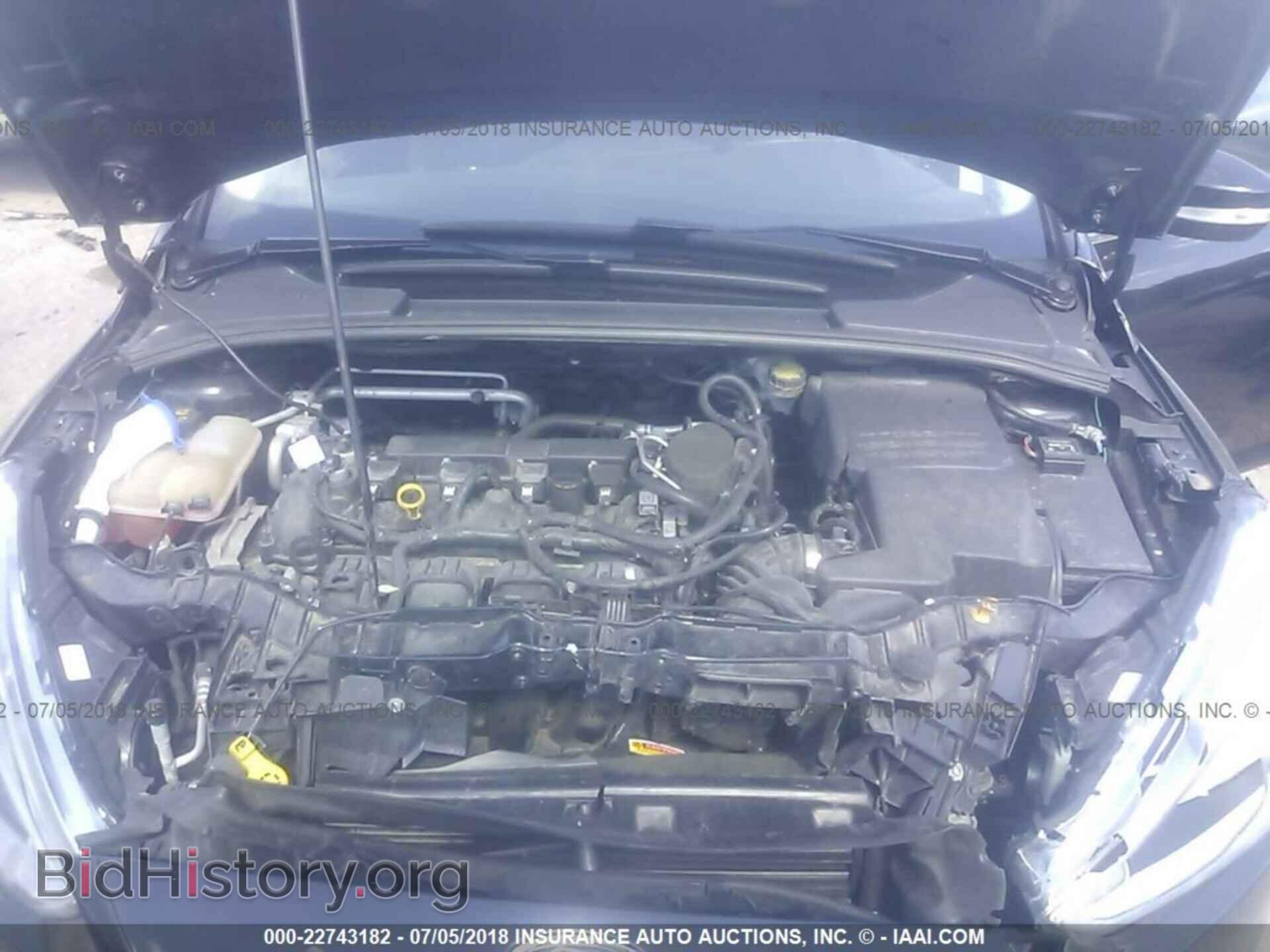 2016 Ford Focus - VIN: 1FADP3J23GL246148 - Photo 10