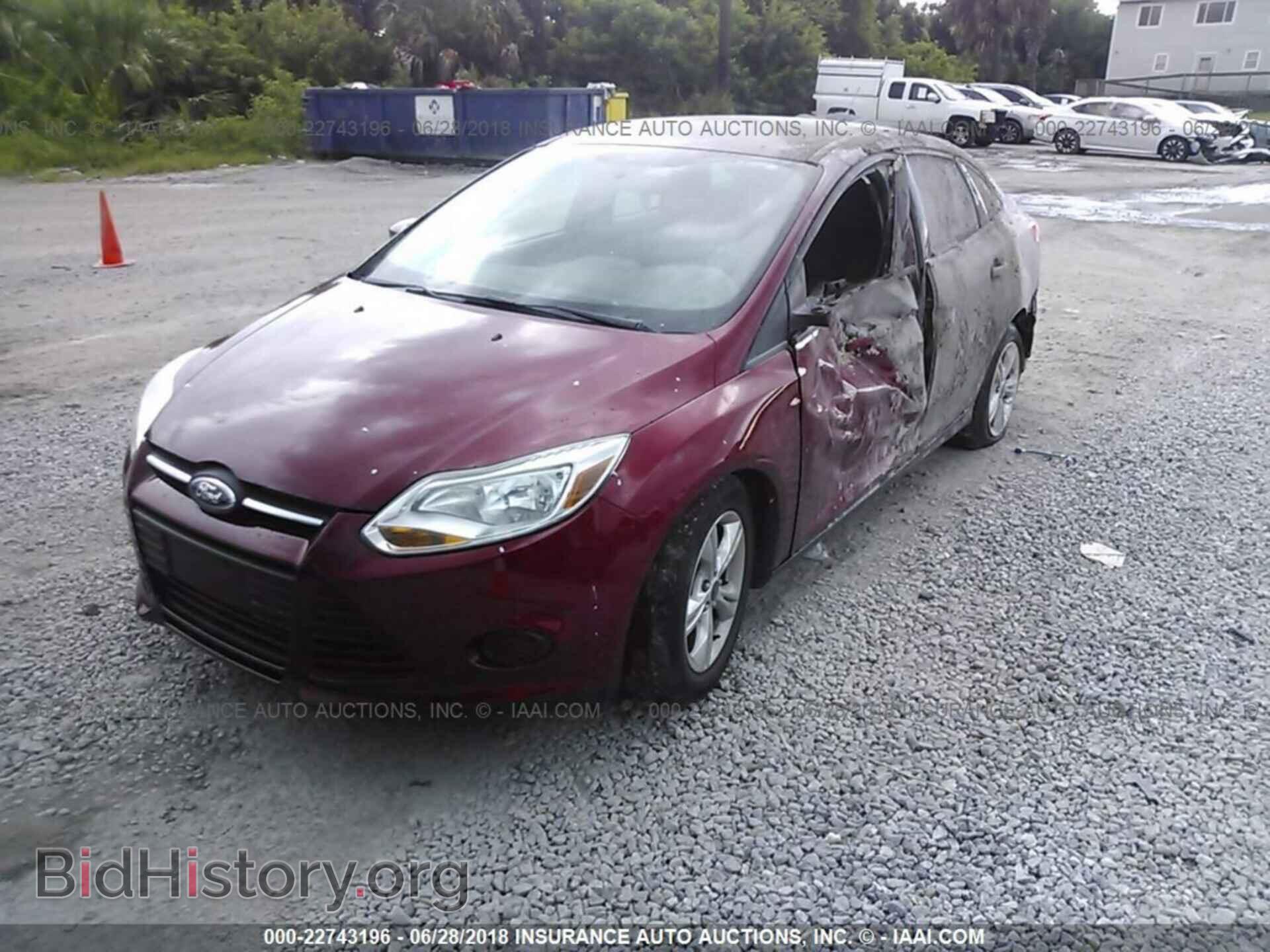 2014 Ford Focus - VIN: 1FADP3F29EL128496 - Photo 2
