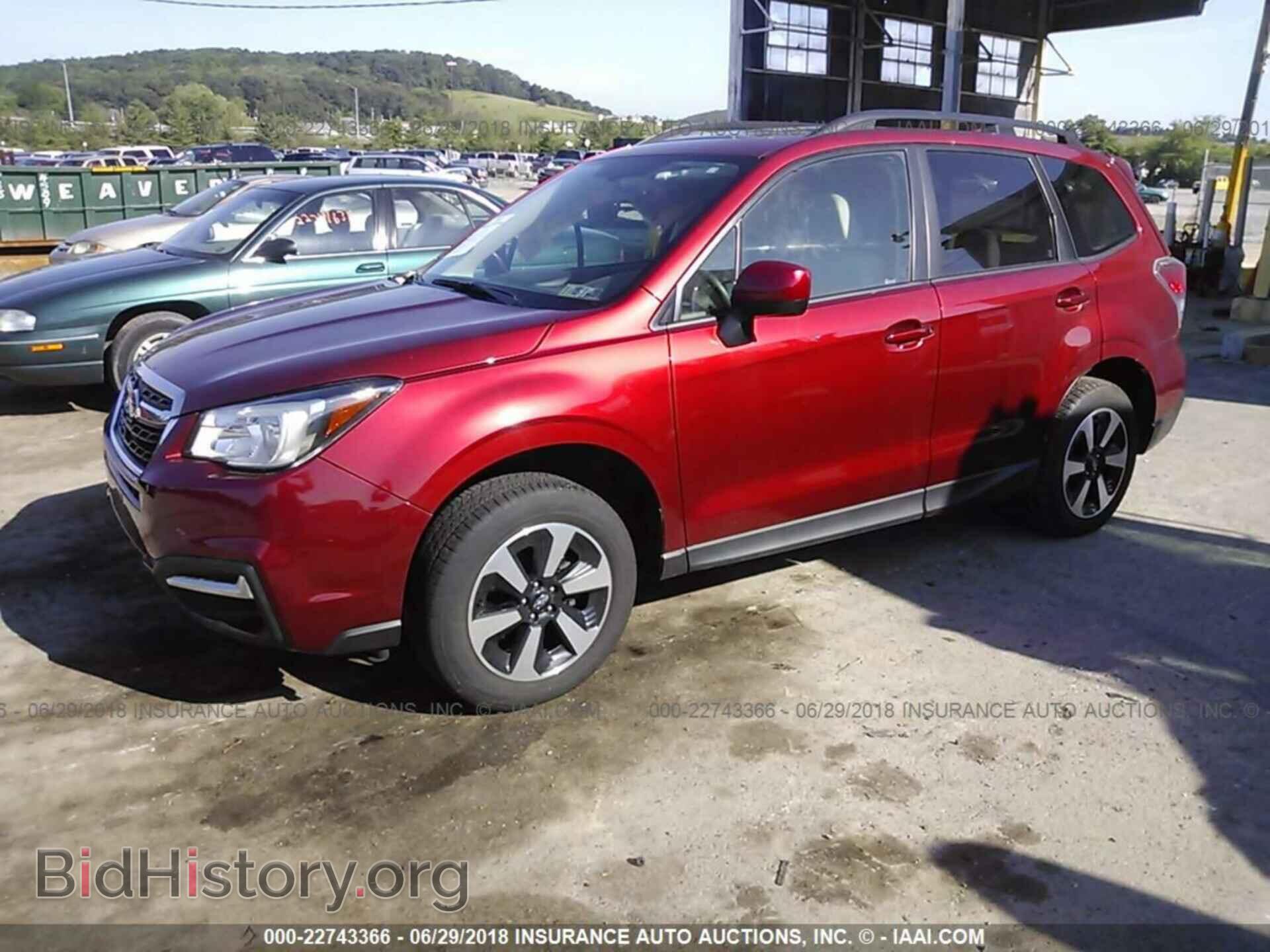 2017 Subaru Forester - VIN: JF2SJAEC5HH405557 - Photo 2