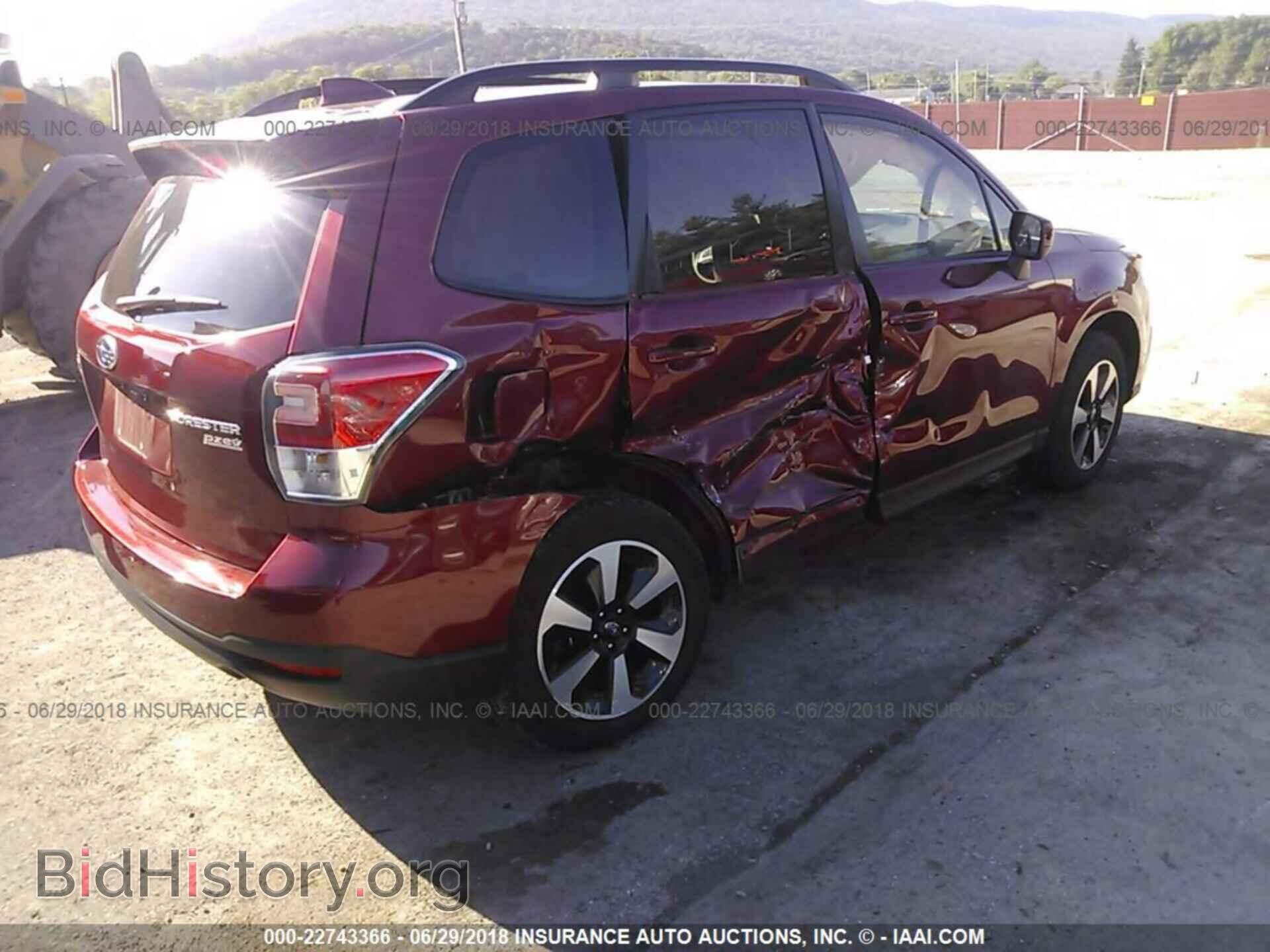 2017 Subaru Forester - VIN: JF2SJAEC5HH405557 - Photo 4