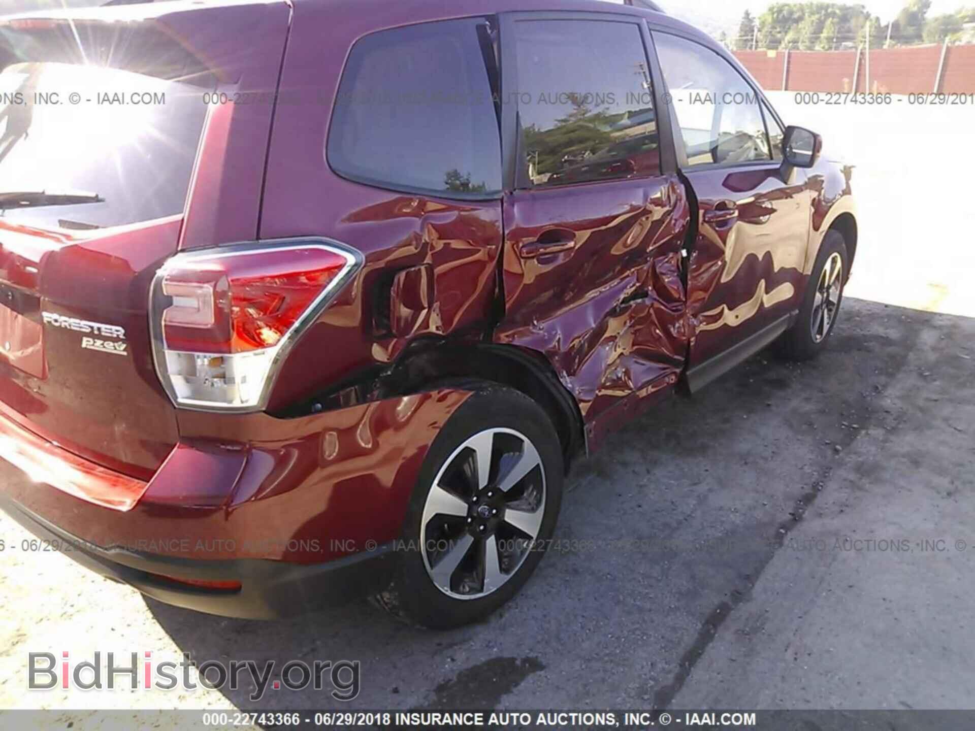 2017 Subaru Forester - VIN: JF2SJAEC5HH405557 - Photo 6