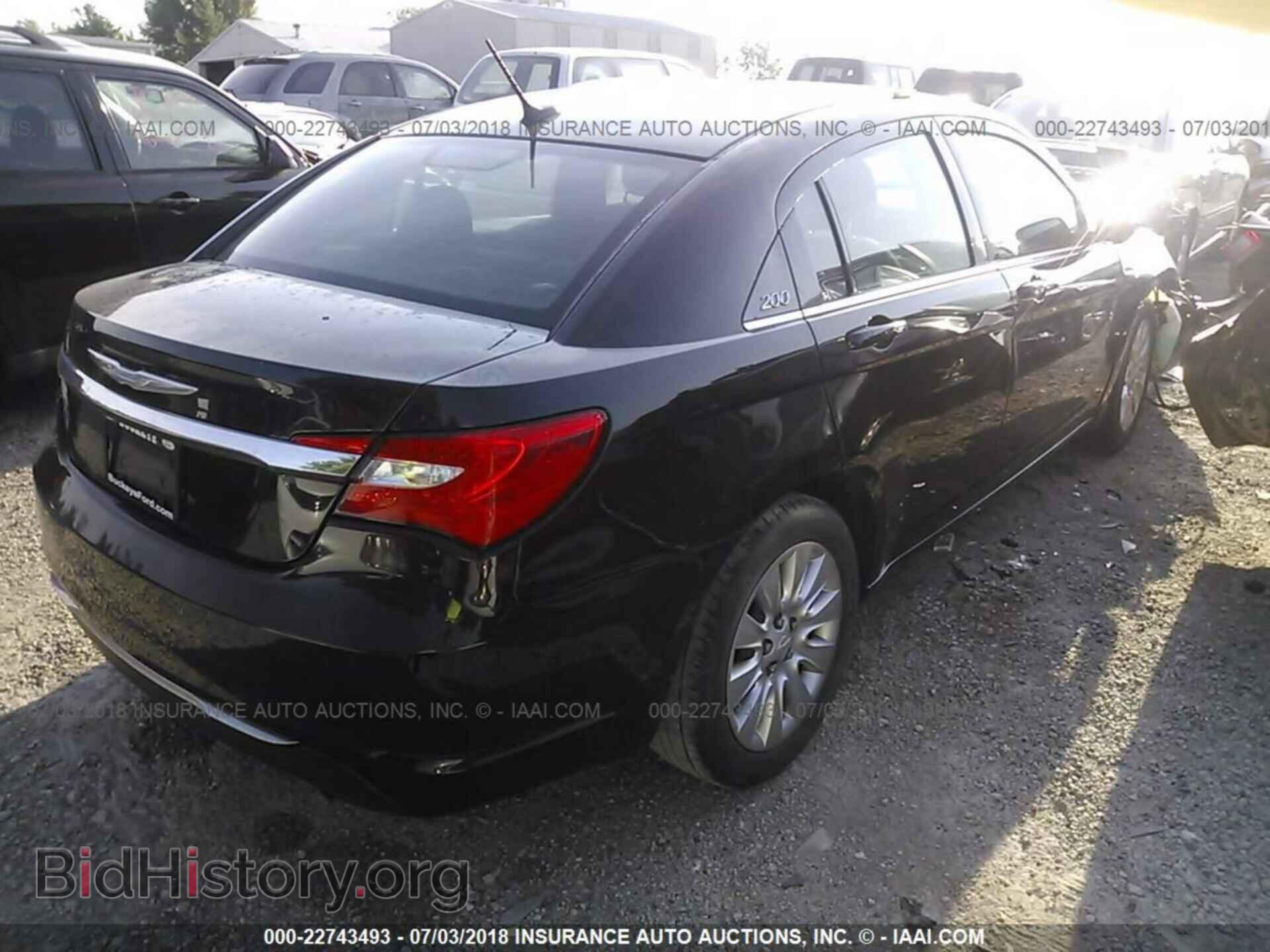 2014 Chrysler 200 - VIN: 1C3CCBAB2EN212543 - Photo 4