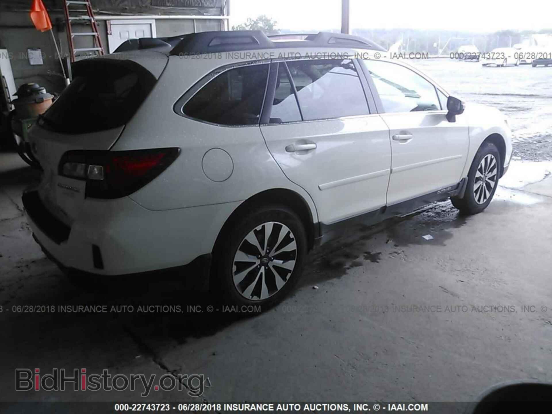 2017 Subaru Outback - VIN: 4S4BSANC3H3222095 - Фото 4