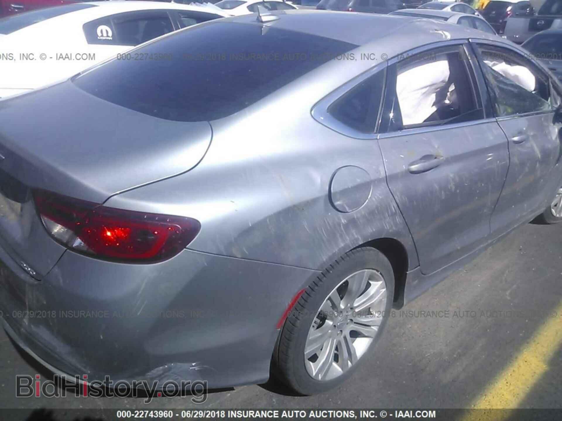 2015 Chrysler 200 - VIN: 1C3CCCAB9FN668398 - Photo 4