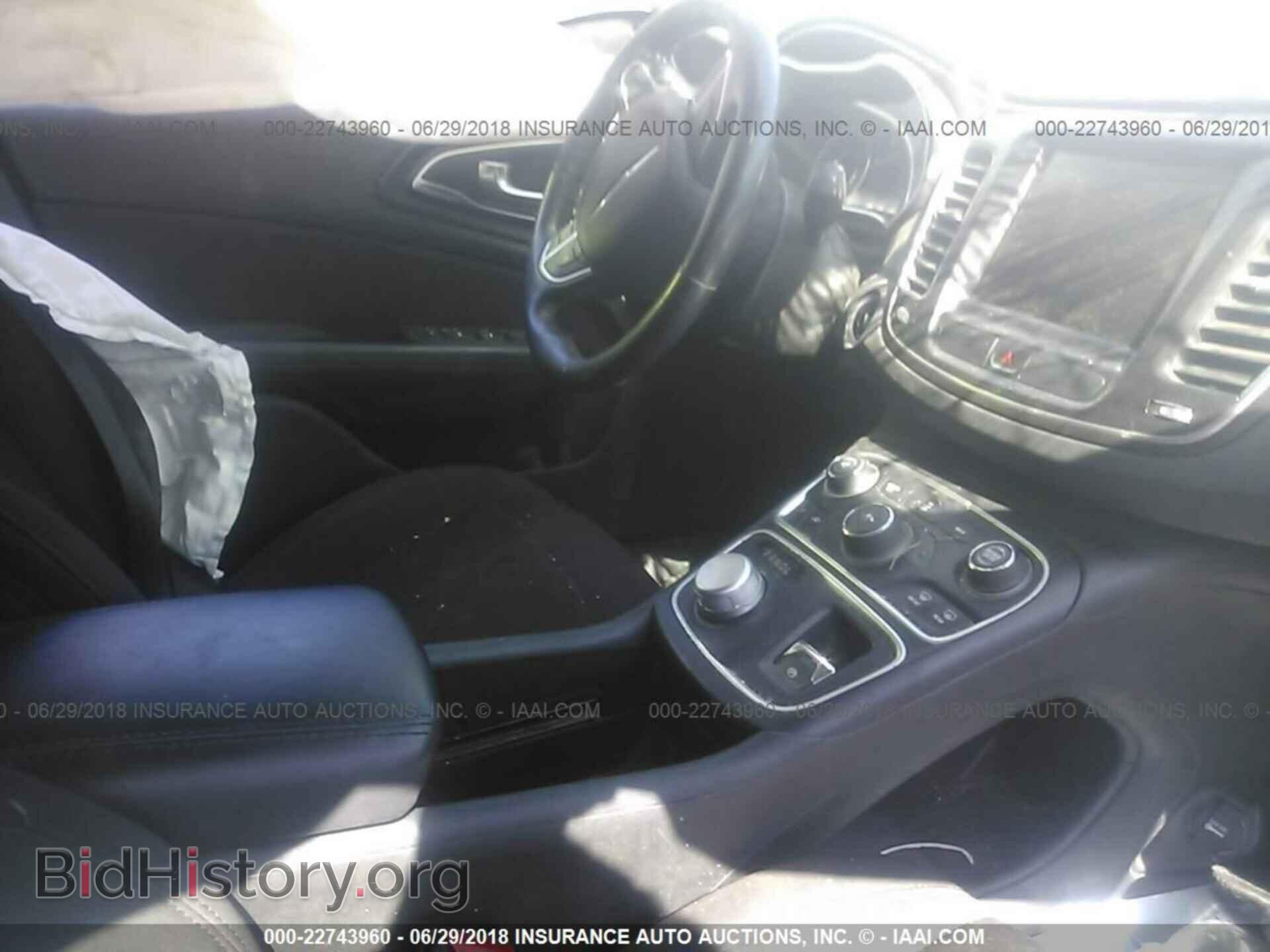 2015 Chrysler 200 - VIN: 1C3CCCAB9FN668398 - Photo 5