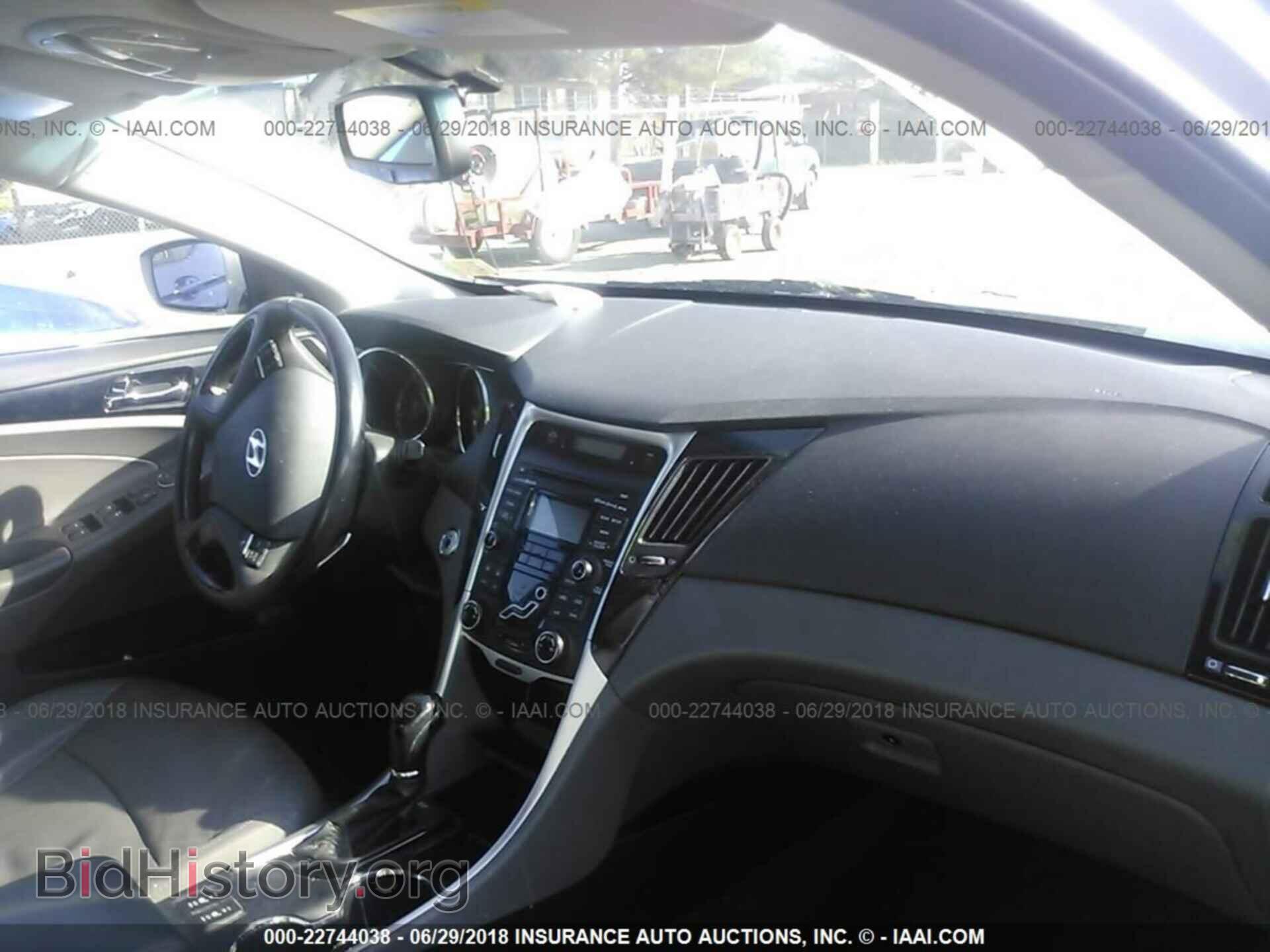 2012 Hyundai Sonata - VIN: 5NPEC4AB2CH447747 - Photo 5