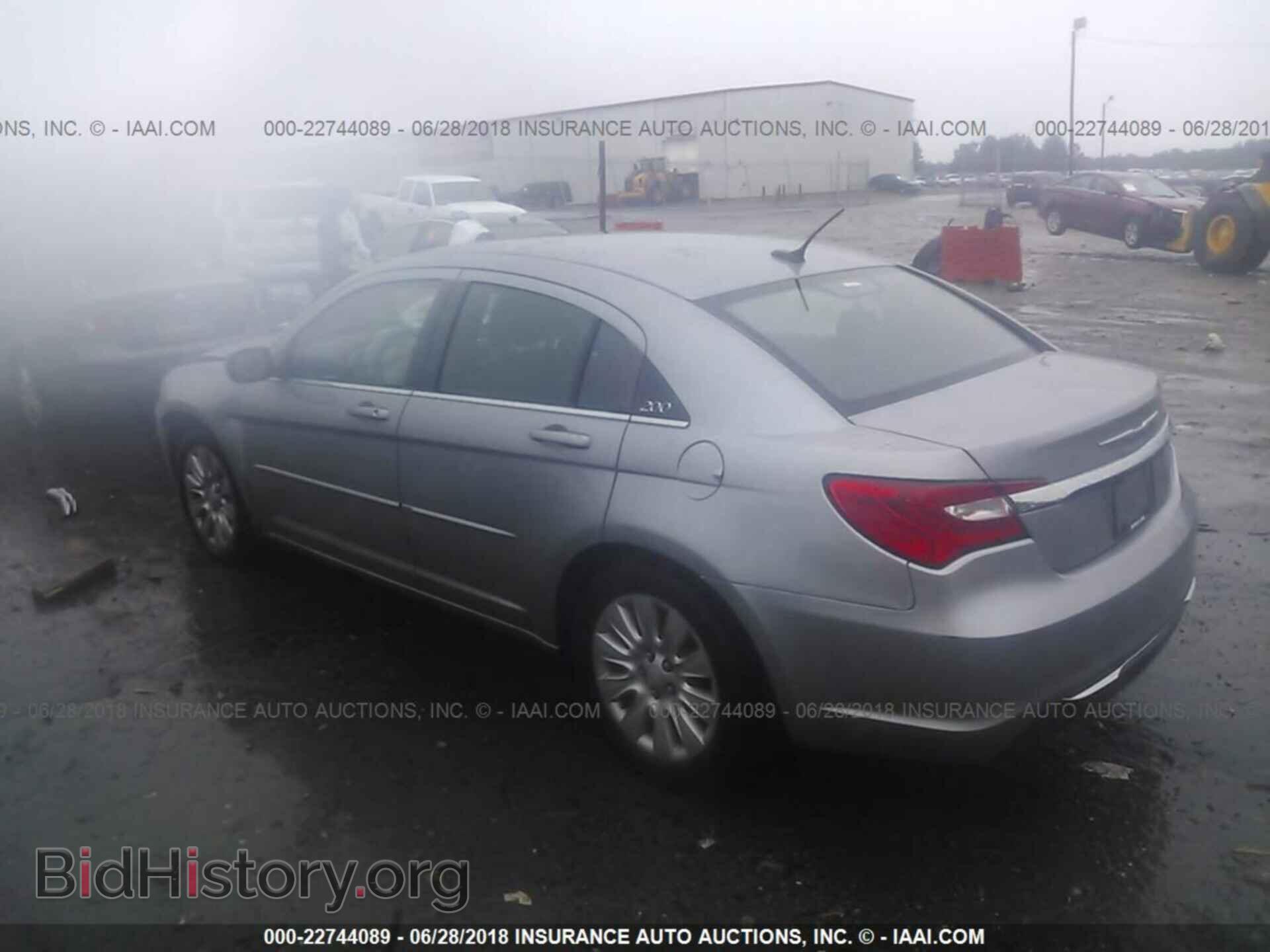 2013 Chrysler 200 - VIN: 1C3CCBAB6DN624673 - Photo 3