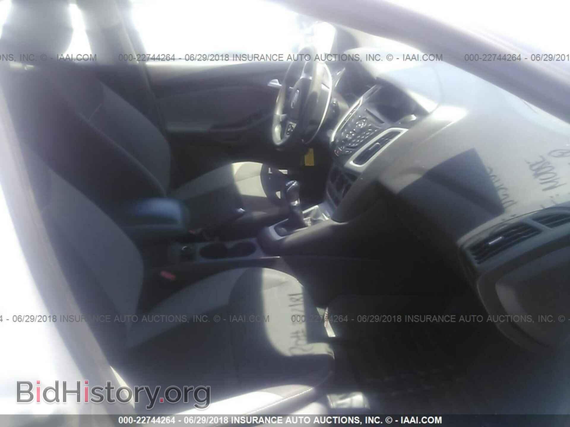 2012 Ford Focus - VIN: 1FAHP3K22CL435805 - Photo 5