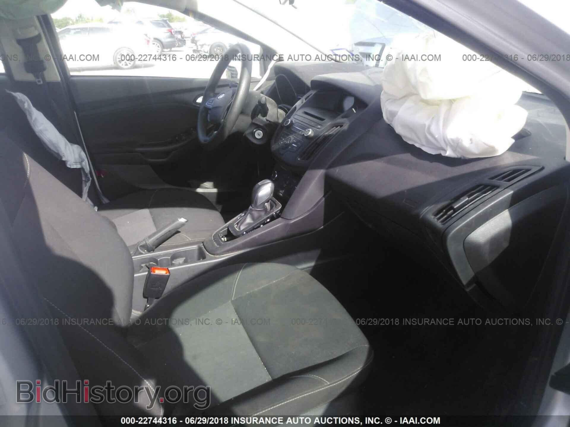 2015 Ford Focus - VIN: 1FADP3F27FL249268 - Photo 5