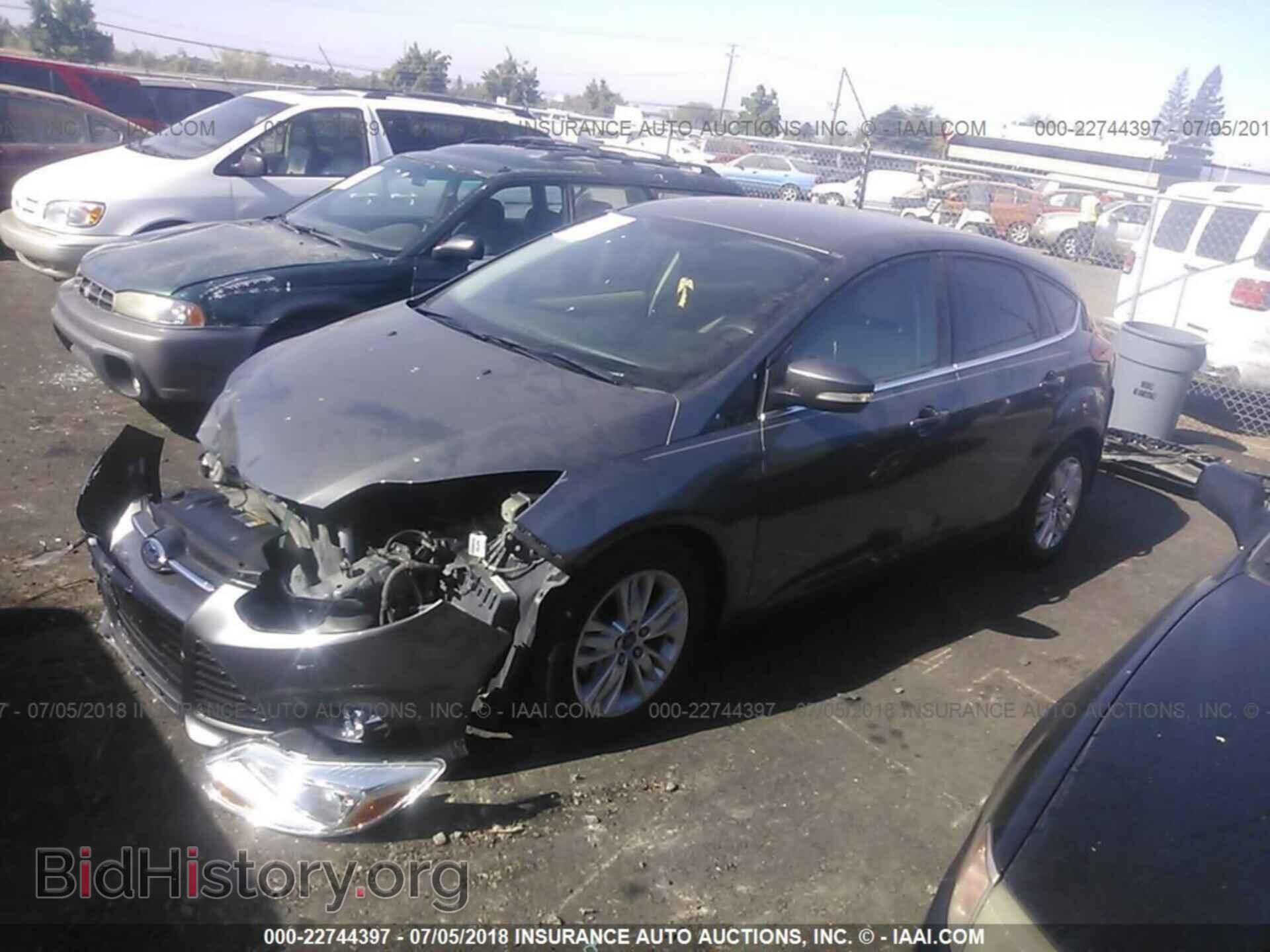 2012 Ford Focus - VIN: 1FAHP3M26CL362662 - Photo 2