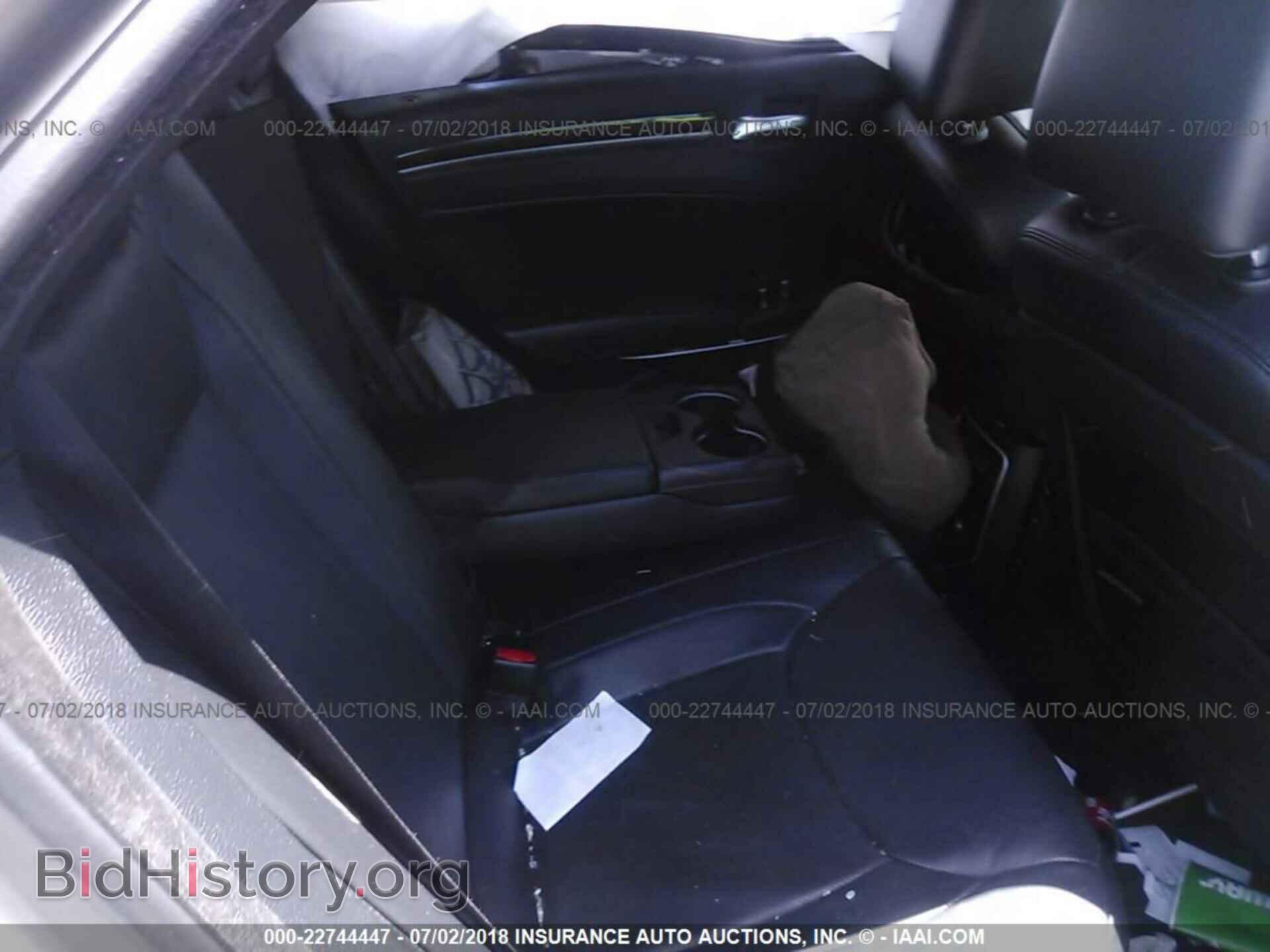 2014 Chrysler 300c - VIN: 2C3CCAEGXEH189960 - Фото 8