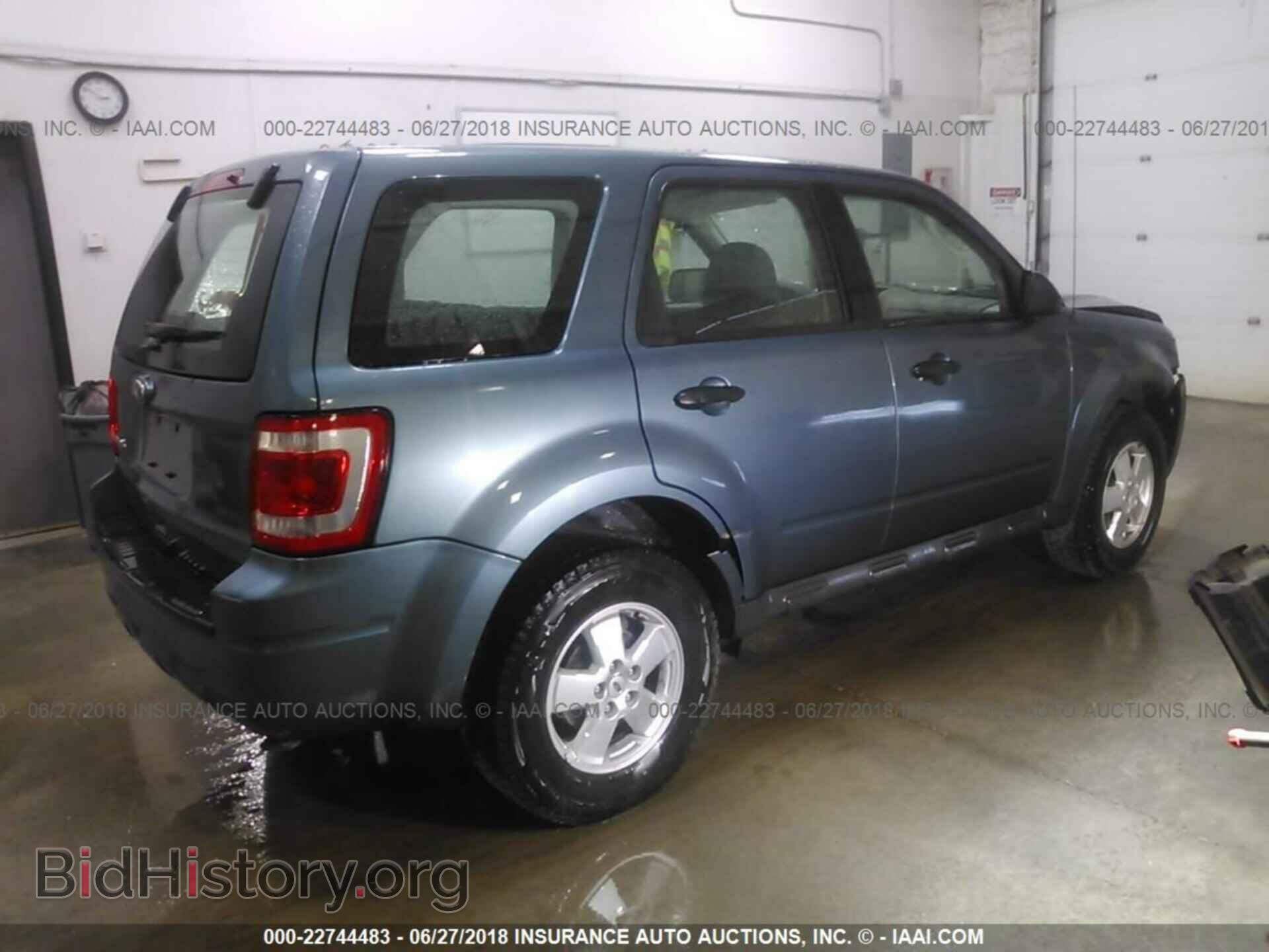 2012 Ford Escape - VIN: 1FMCU9C72CKA59862 - Photo 4
