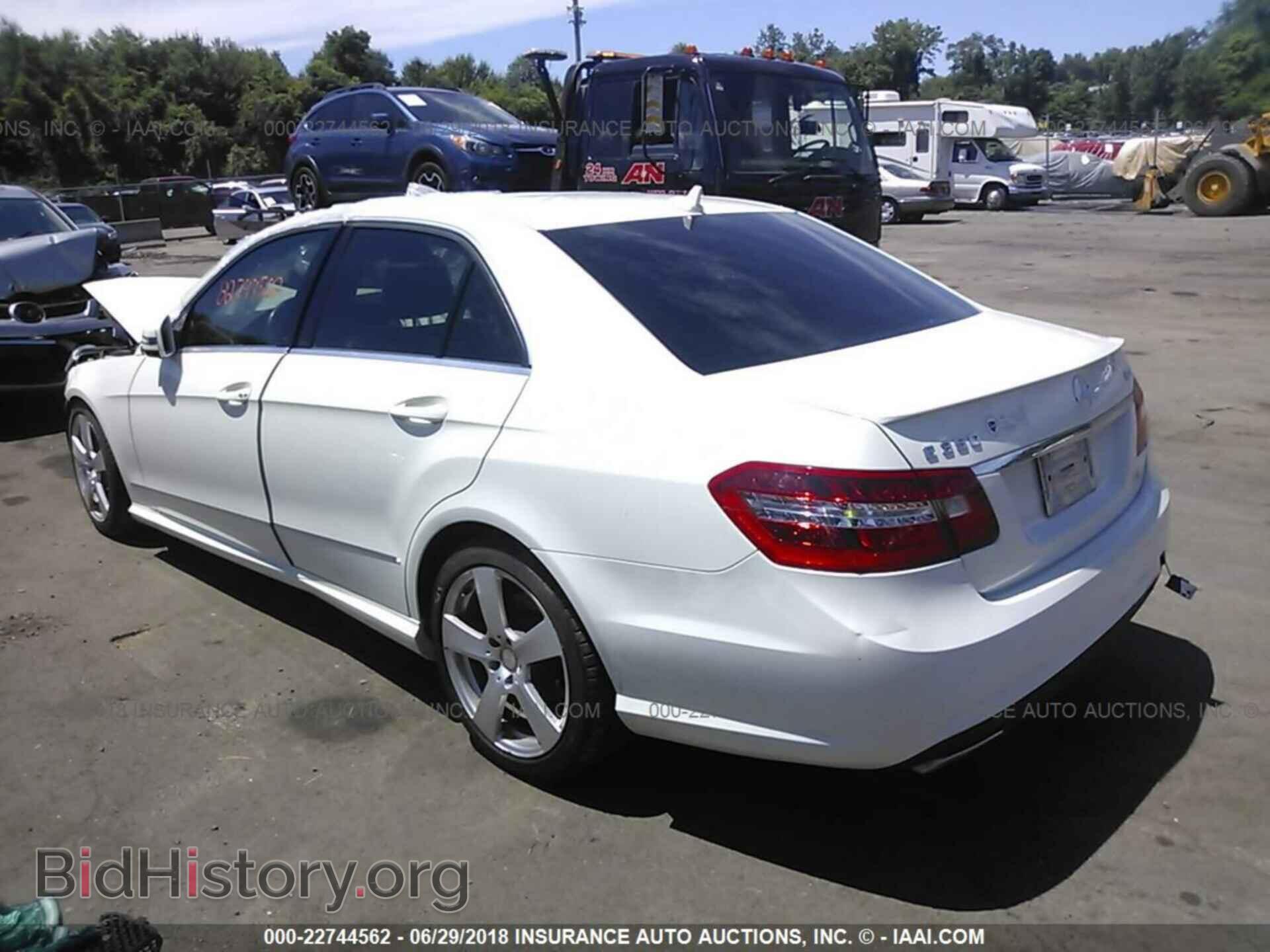 2011 Mercedes-benz E - VIN: WDDHF8HB4BA500395 - Фото 3