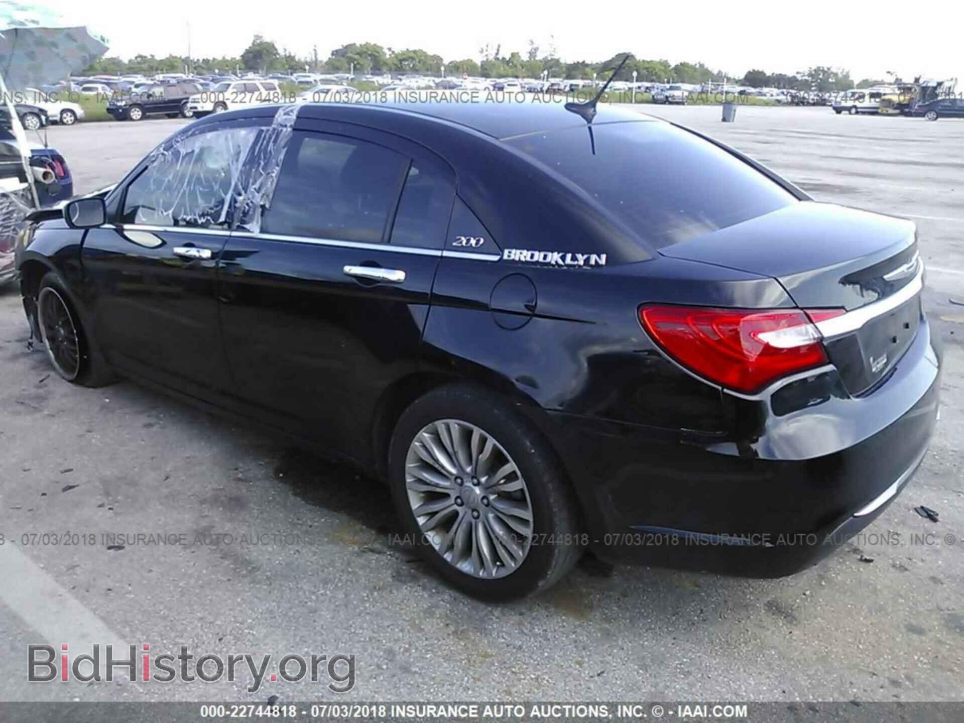2011 Chrysler 200 - VIN: 1C3BC2FG4BN619081 - Фото 3