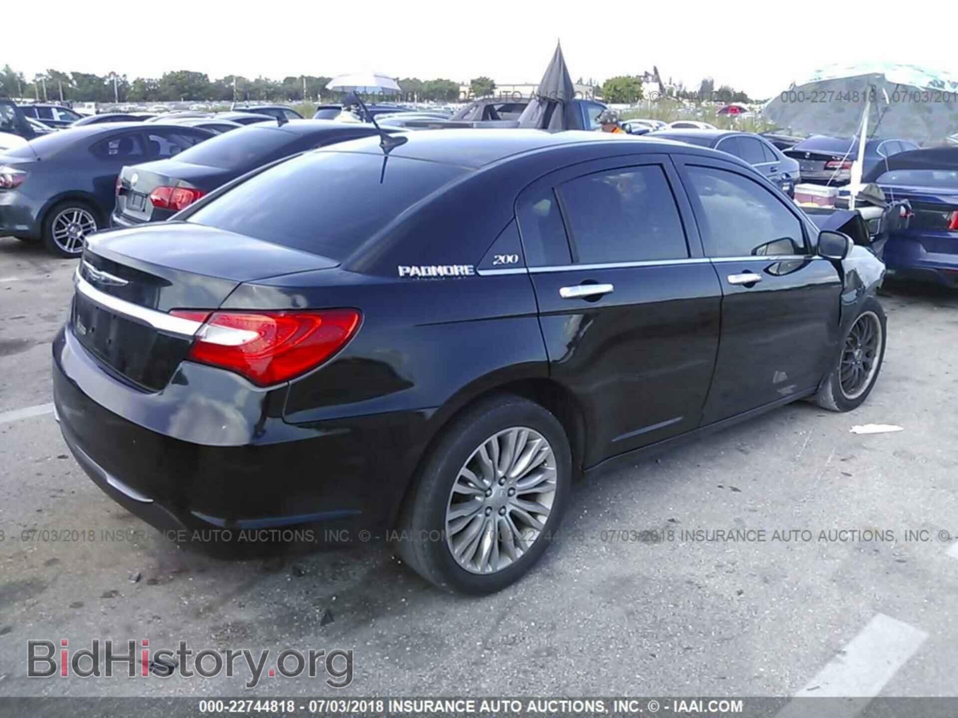 2011 Chrysler 200 - VIN: 1C3BC2FG4BN619081 - Фото 4