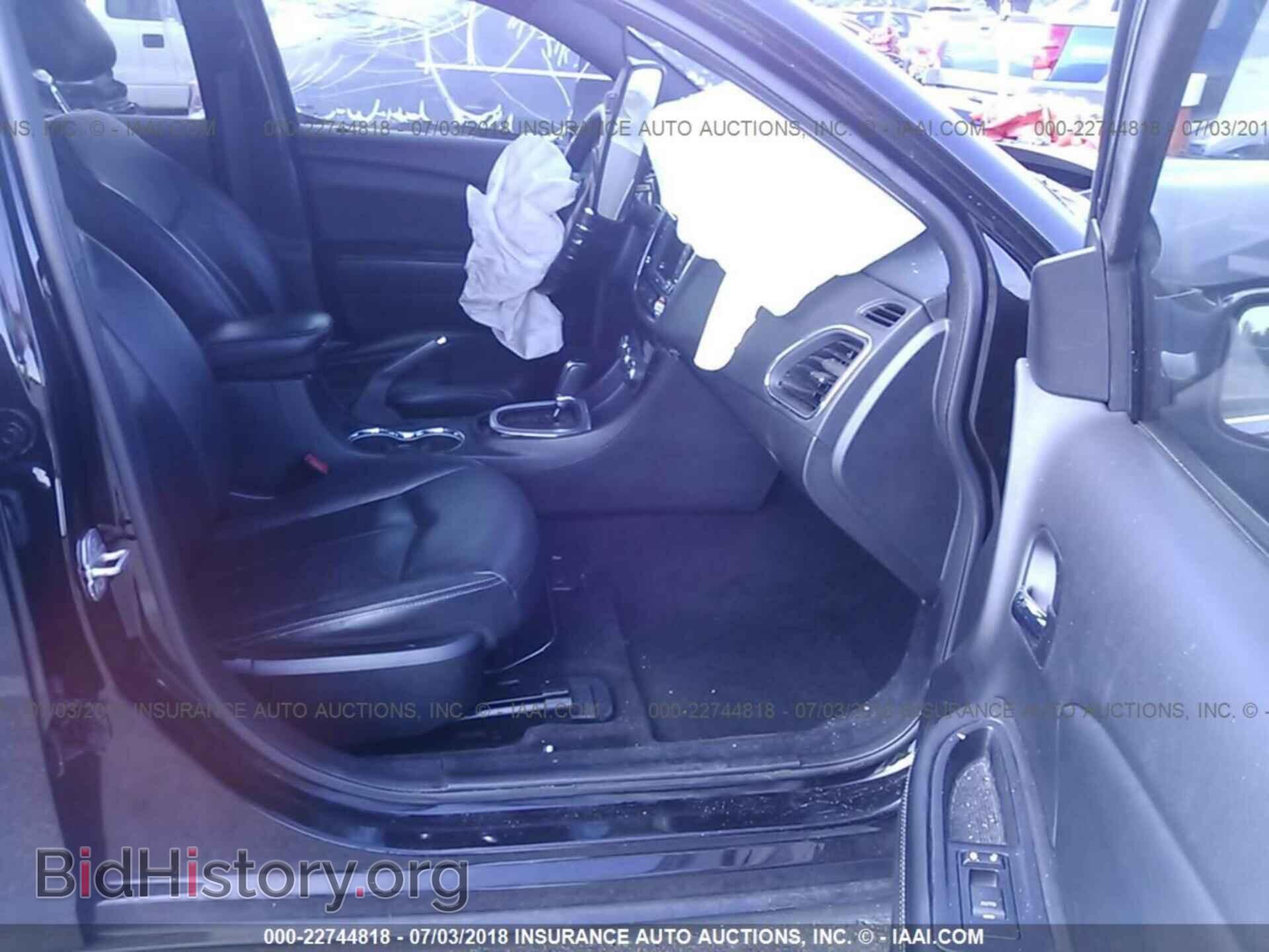 2011 Chrysler 200 - VIN: 1C3BC2FG4BN619081 - Фото 5