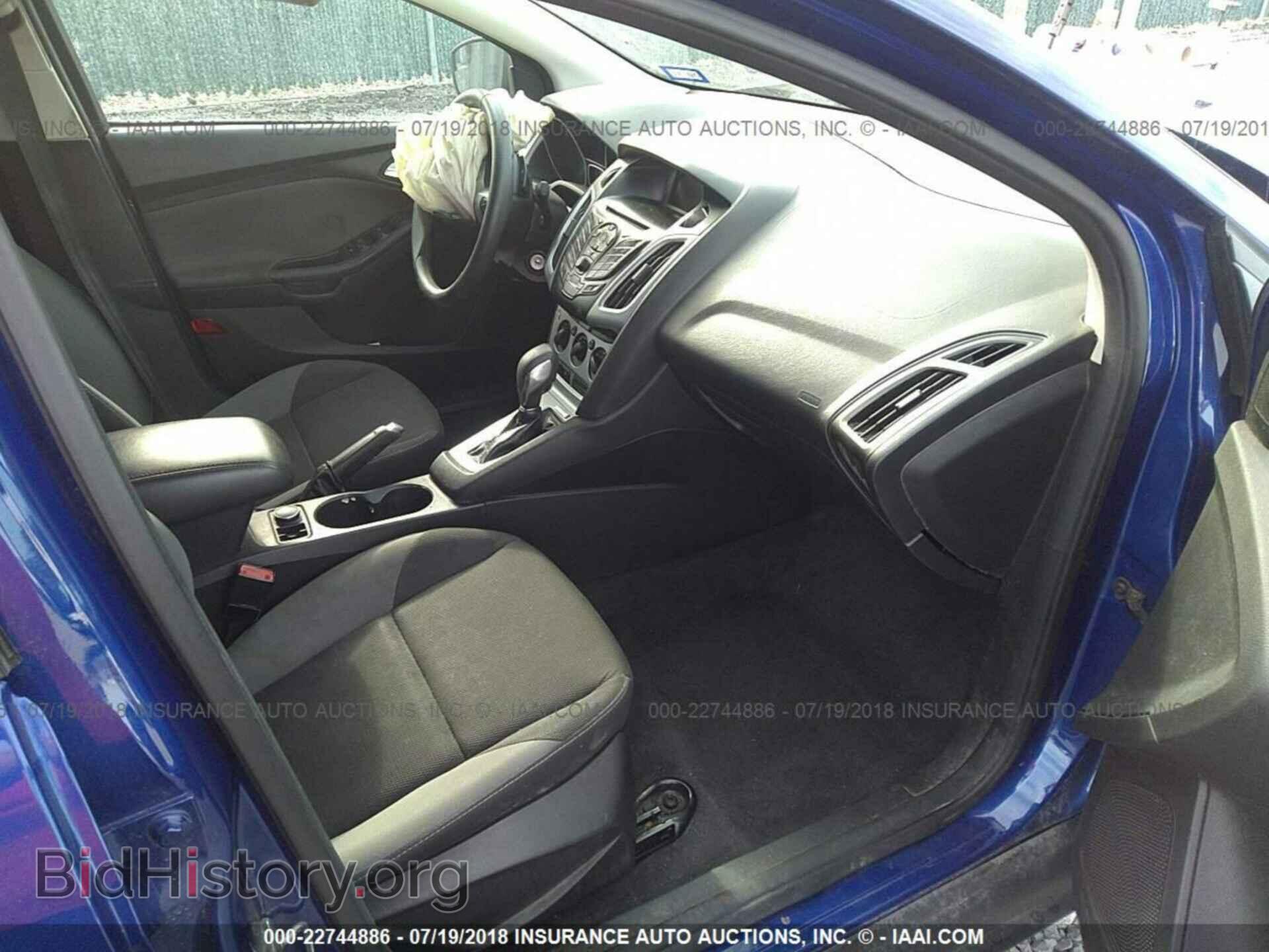 2012 Ford Focus - VIN: 1FAHP3F20CL415255 - Фото 5