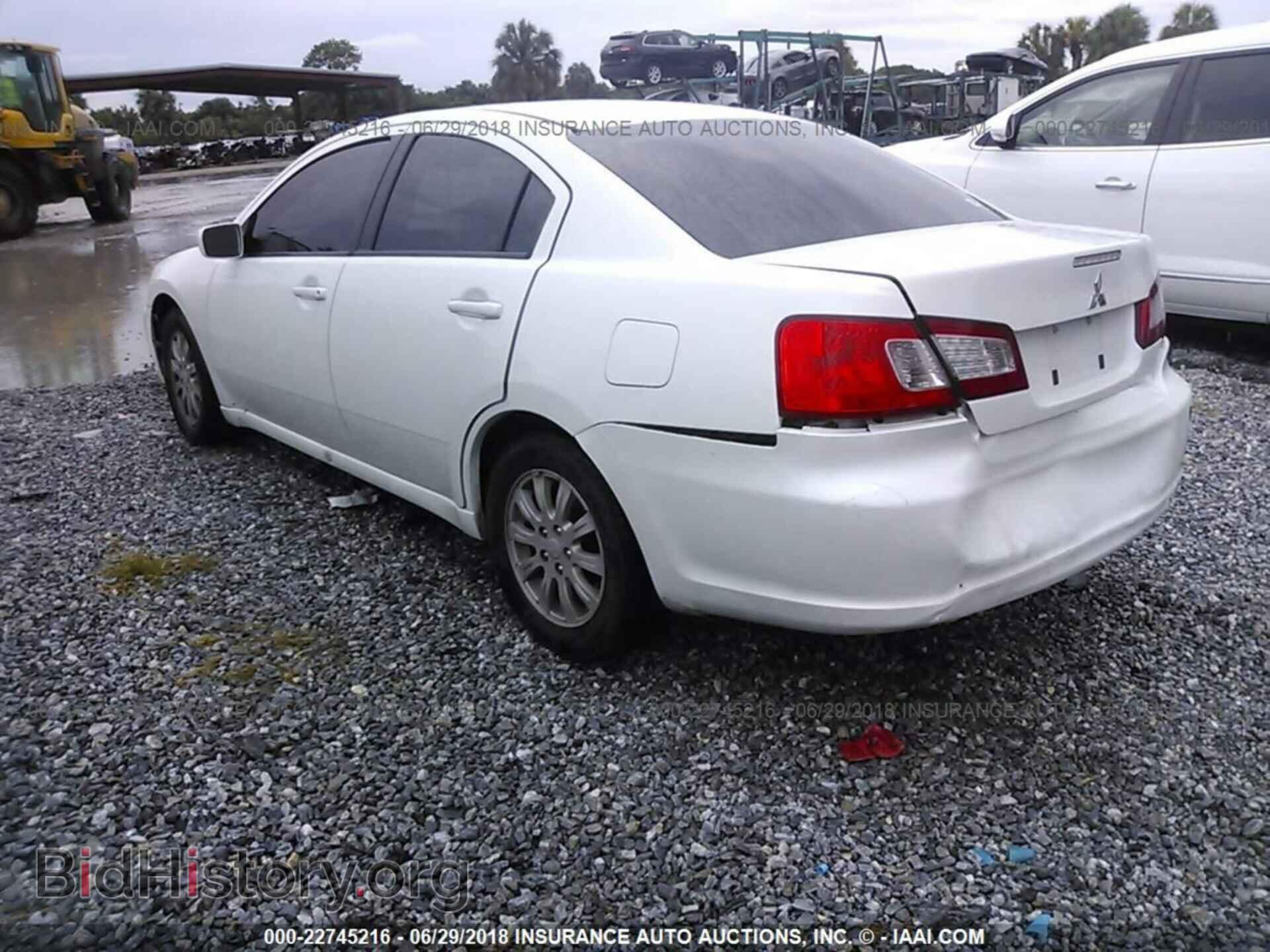 2011 Mitsubishi Galant - VIN: 4A32B2FF0BE008564 - Photo 3
