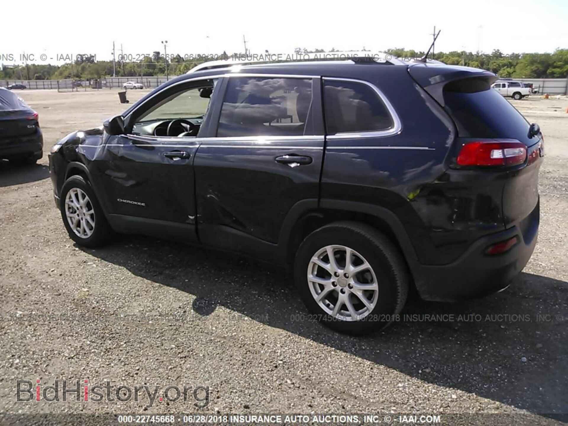 2014 Jeep Cherokee - VIN: 1C4PJLCS4EW199732 - Photo 3