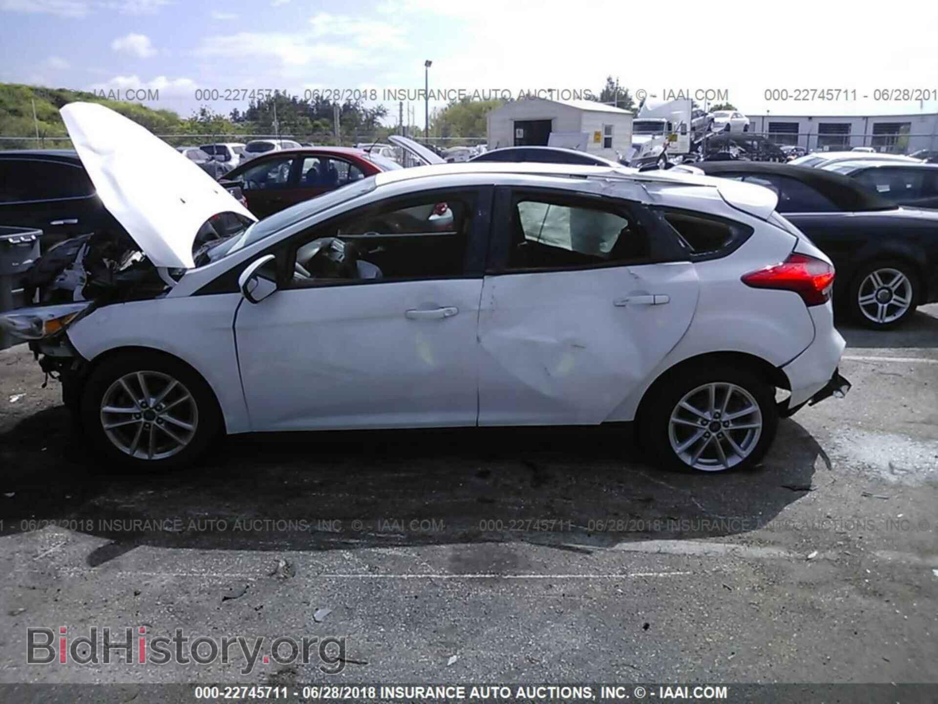 2015 Ford Focus - VIN: 1FADP3K28FL307457 - Photo 6