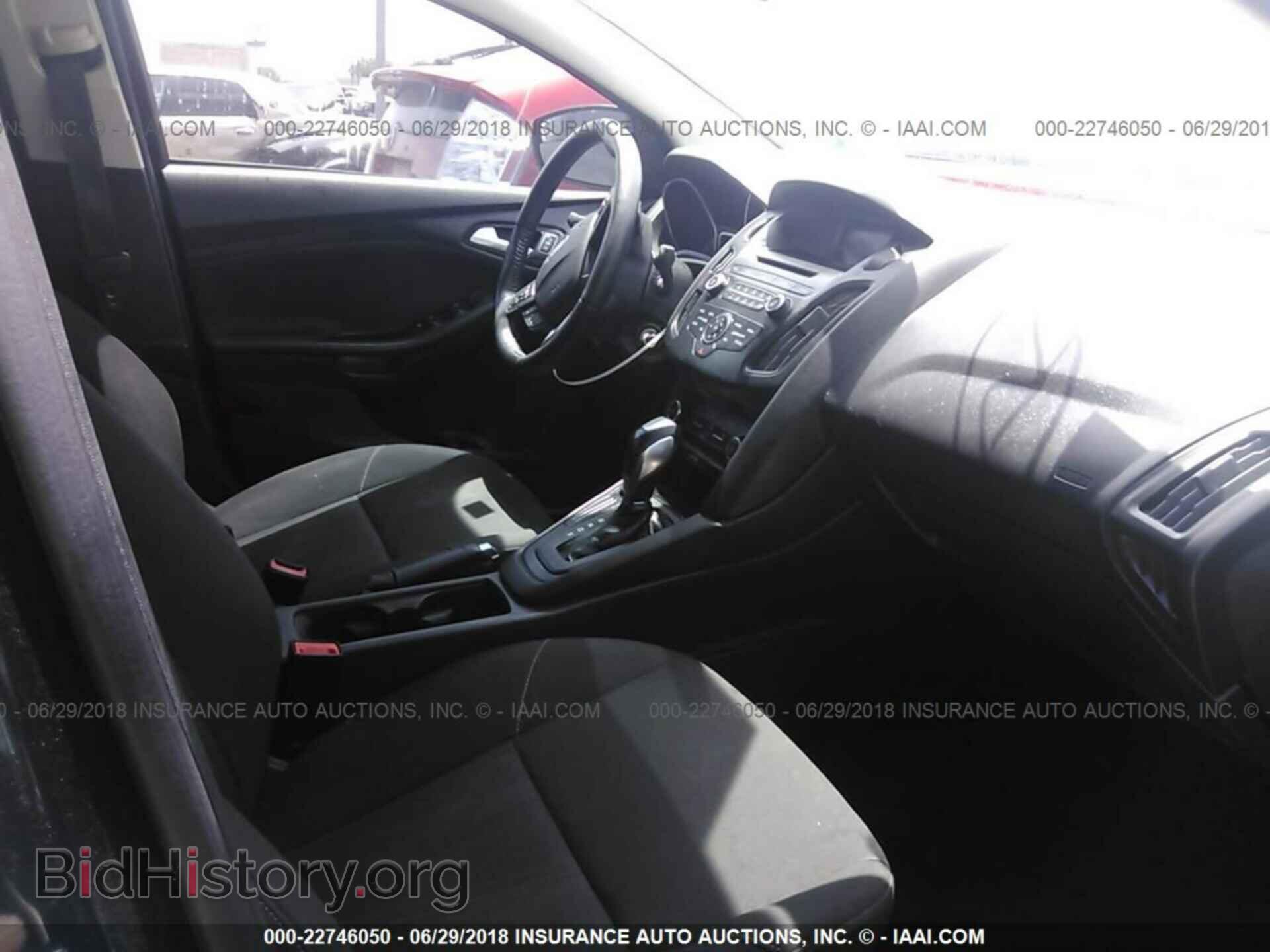 2015 Ford Focus - VIN: 1FADP3F25FL248412 - Photo 5