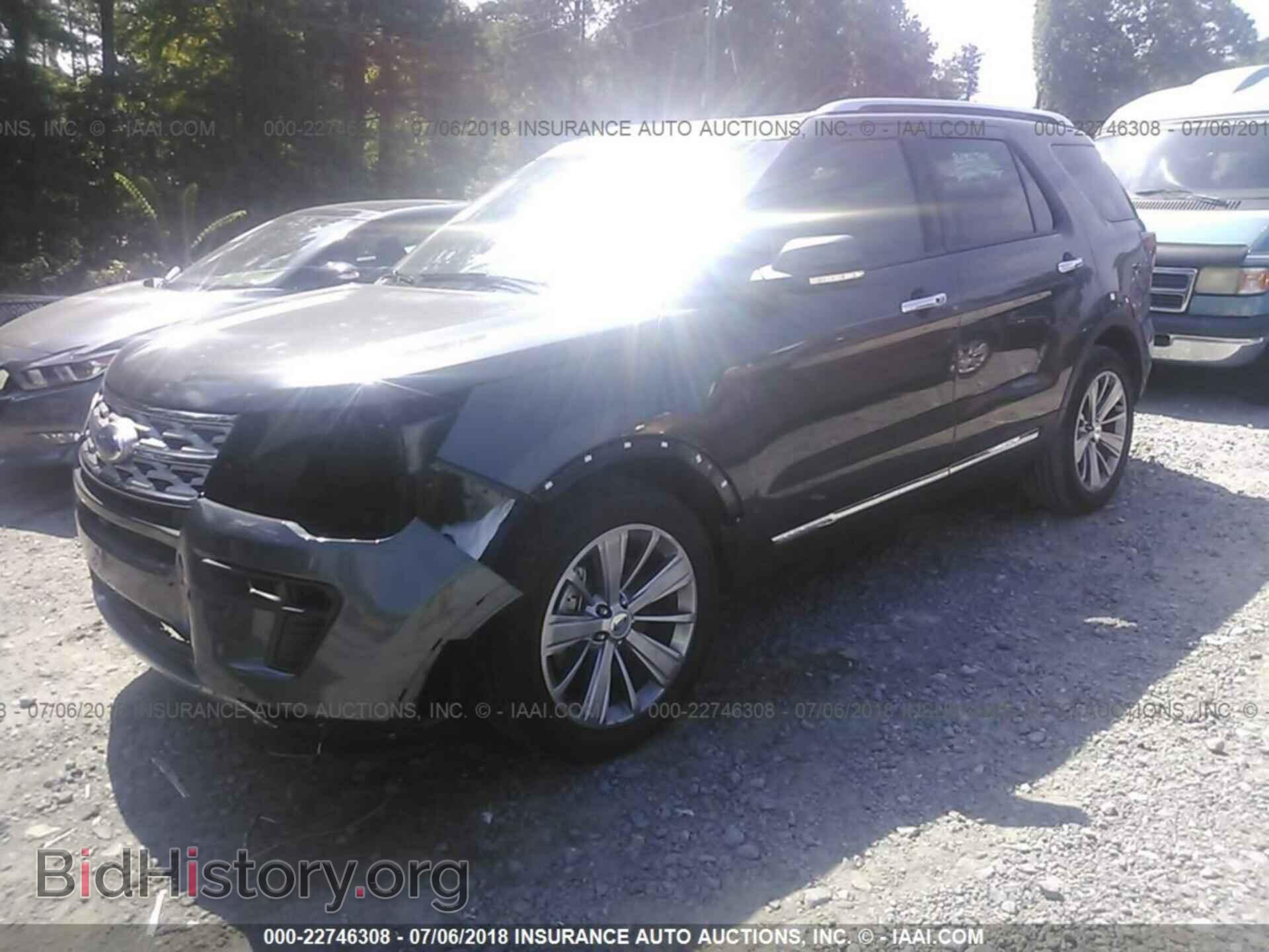 2018 Ford Explorer - VIN: 1FM5K7F80JGB11562 - Photo 2