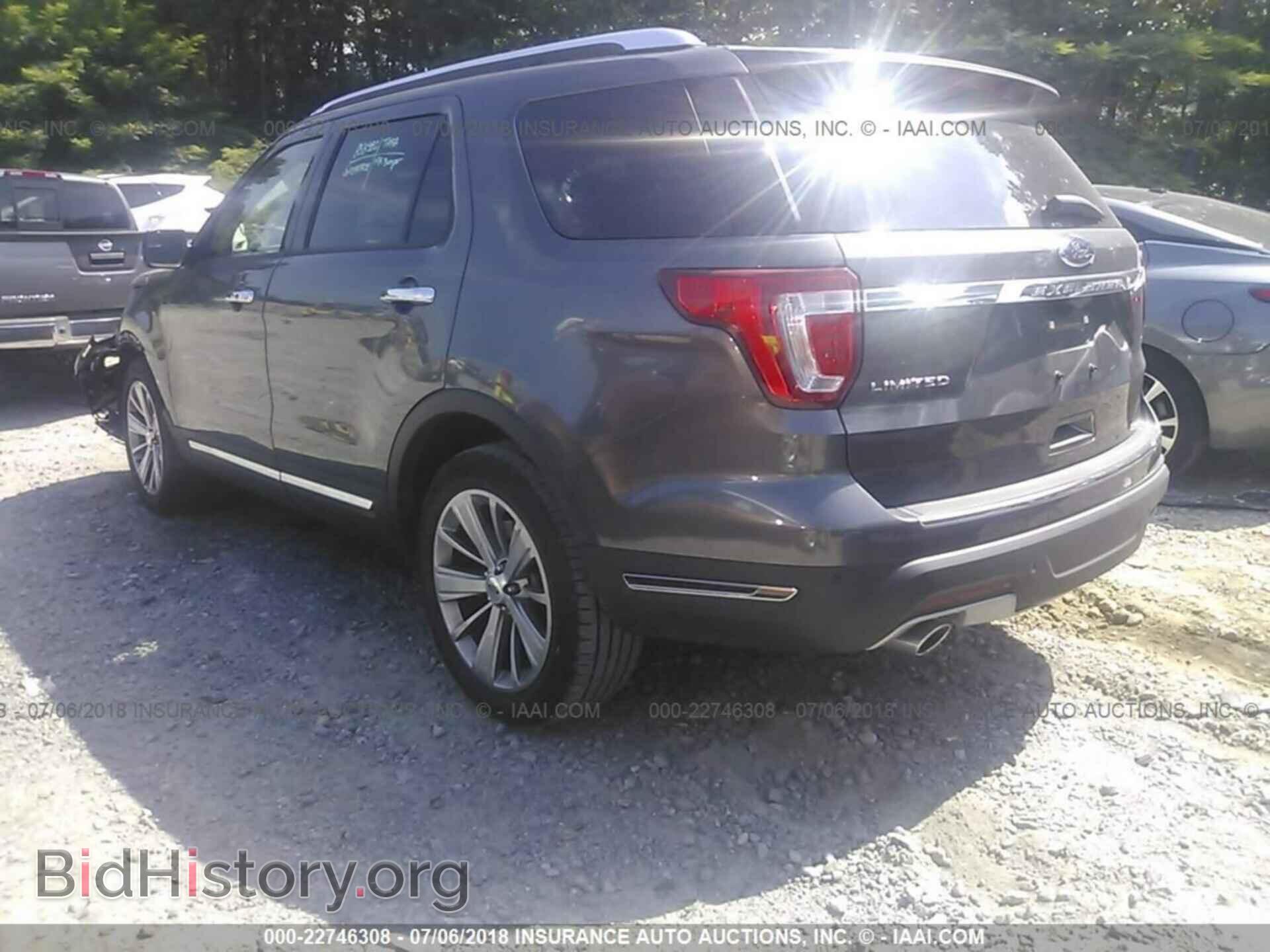 2018 Ford Explorer - VIN: 1FM5K7F80JGB11562 - Photo 3