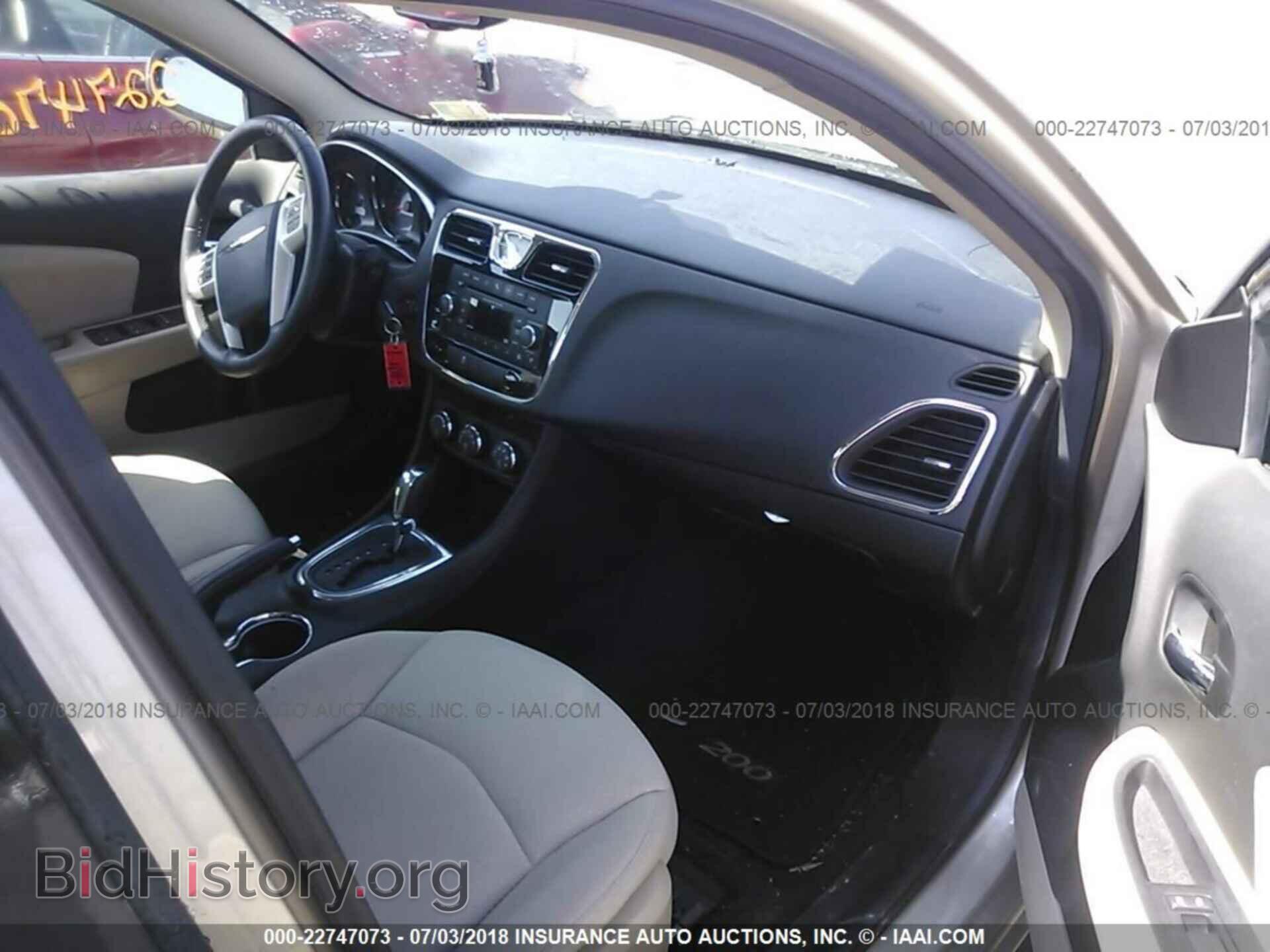 2014 Chrysler 200 - VIN: 1C3CCBBB5EN176894 - Photo 5