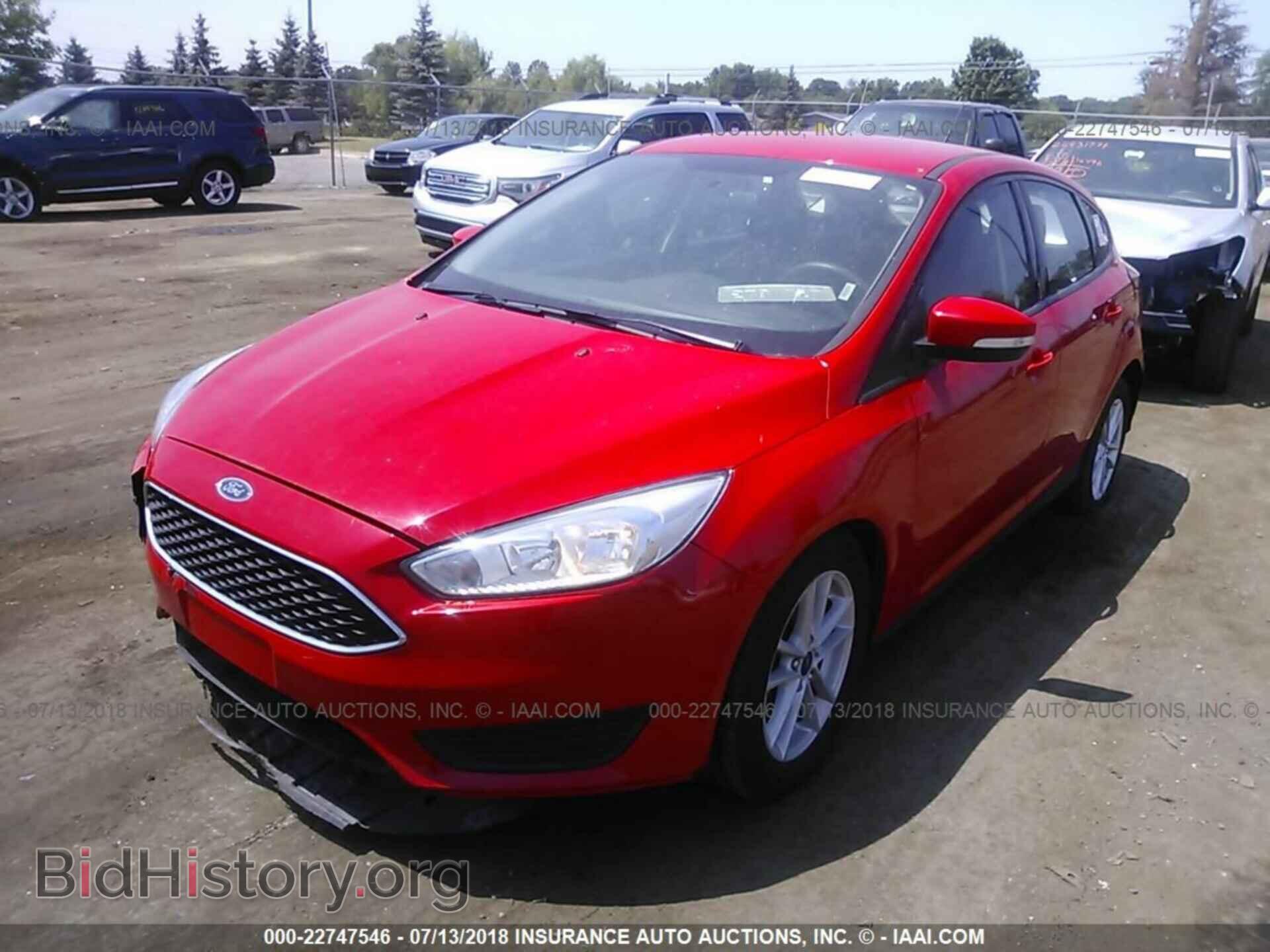 2017 Ford Focus - VIN: 1FADP3K25HL247981 - Photo 2