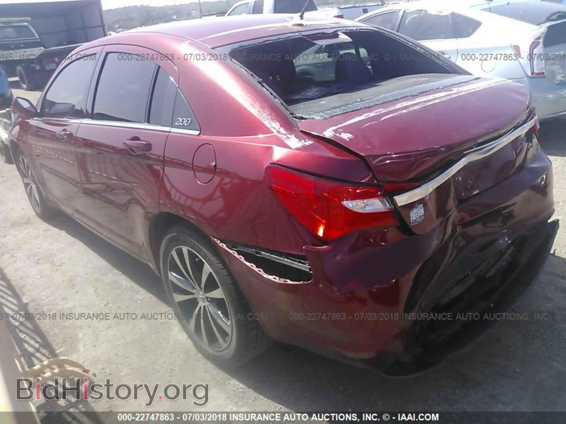2014 Chrysler 200 - VIN: 1C3CCBBB1EN120032 - Photo 3