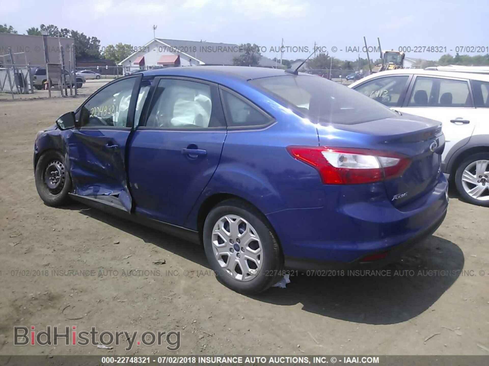 2012 Ford Focus - VIN: 1FAHP3F24CL221408 - Photo 3