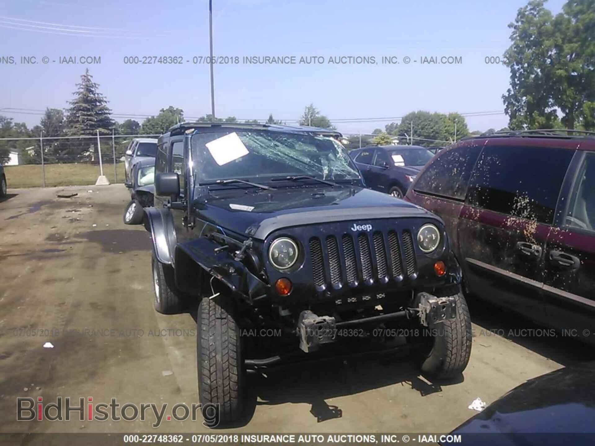 2011 Jeep Wrangler - VIN: 1J4AA5D15BL573473 - Фото 6