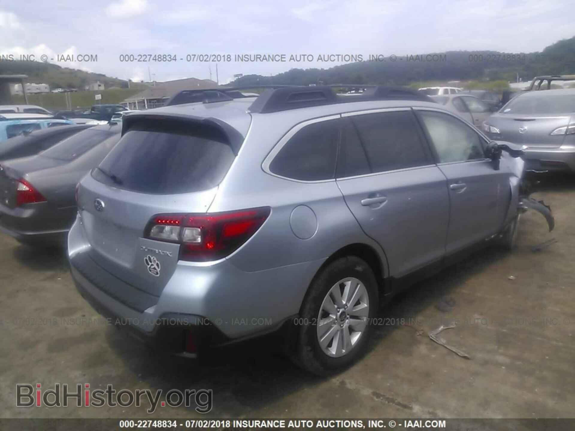 2018 Subaru Outback - VIN: 4S4BSADCXJ3280728 - Фото 4