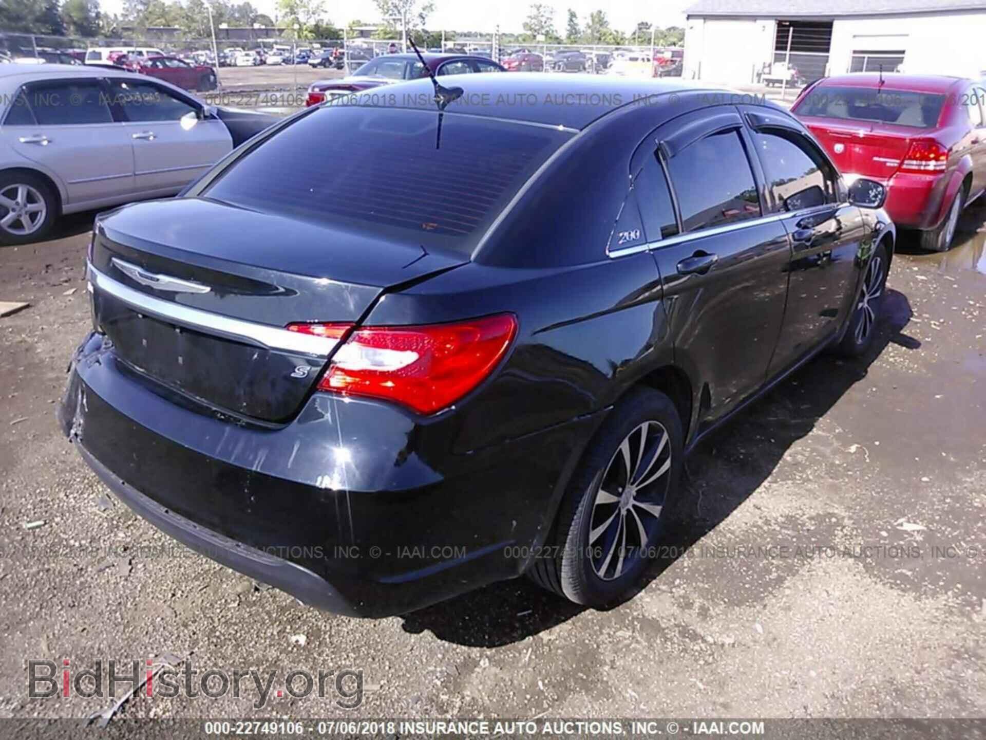2014 Chrysler 200 - VIN: 1C3CCBCG6EN115659 - Photo 4
