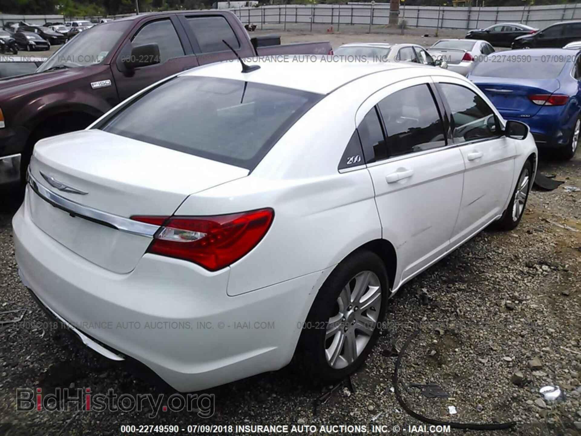 2013 Chrysler 200 - VIN: 1C3CCBAB5DN671774 - Фото 4