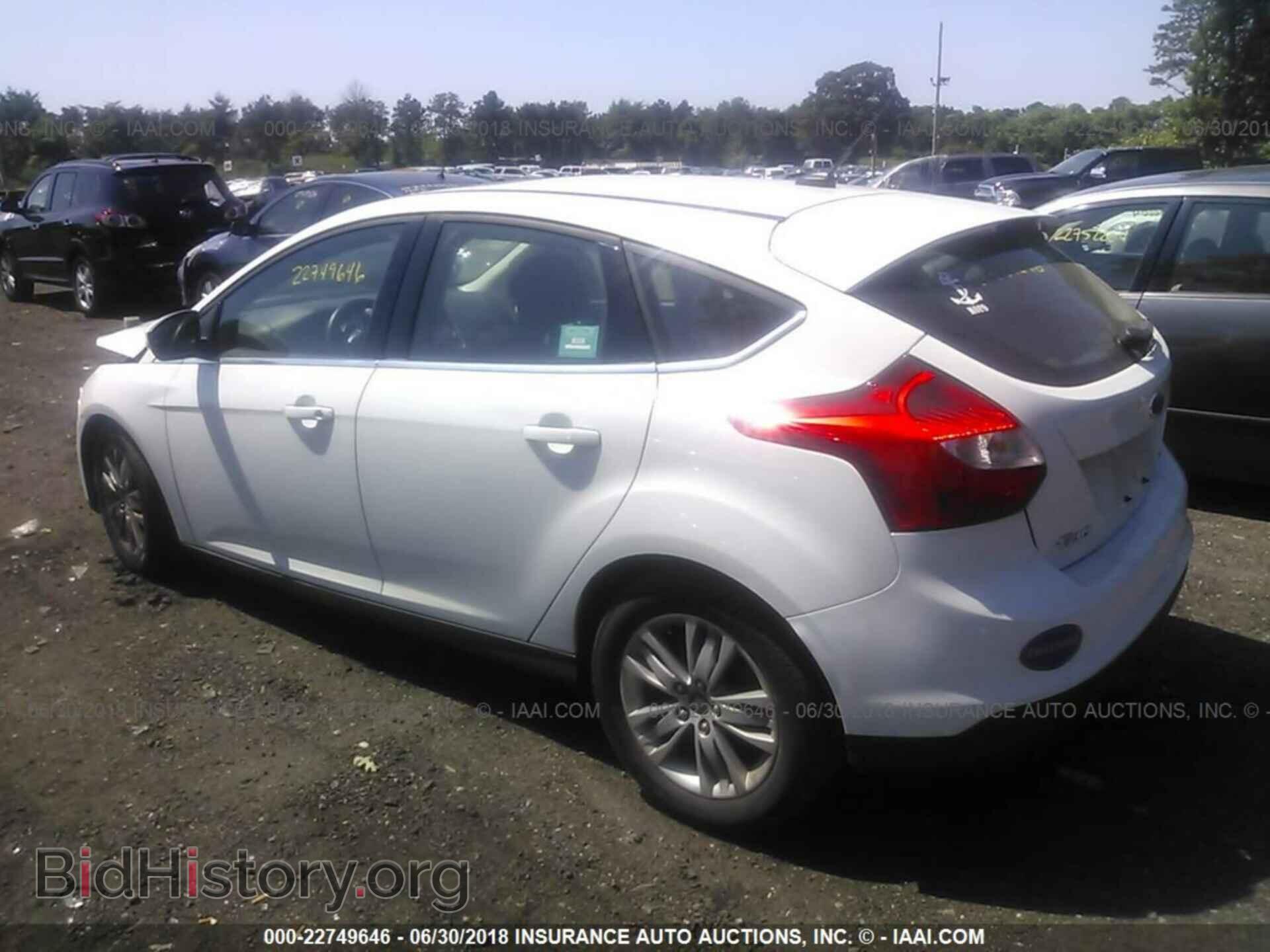 2012 Ford Focus - VIN: 1FAHP3M20CL367372 - Photo 3