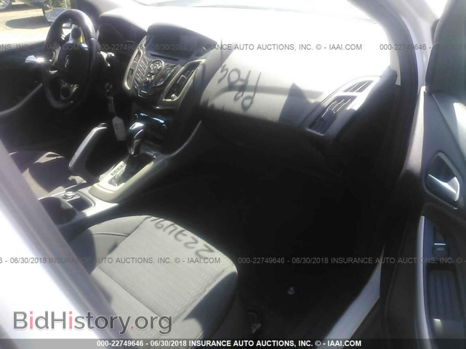 2012 Ford Focus - VIN: 1FAHP3M20CL367372 - Photo 5