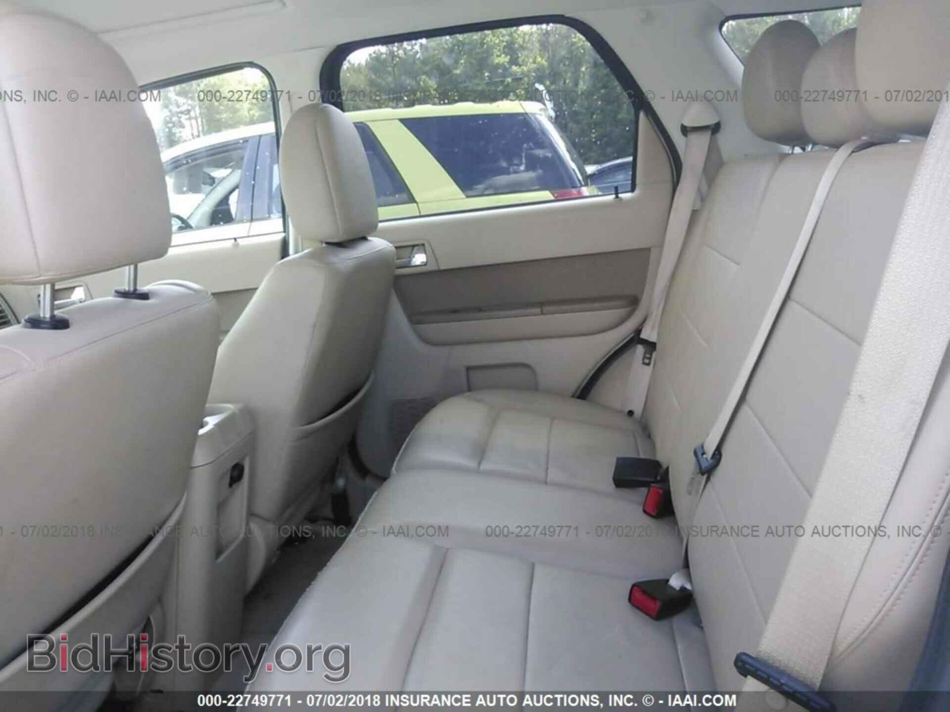 2011 Ford Escape - VIN: 1FMCU0EG1BKA25306 - Фото 8