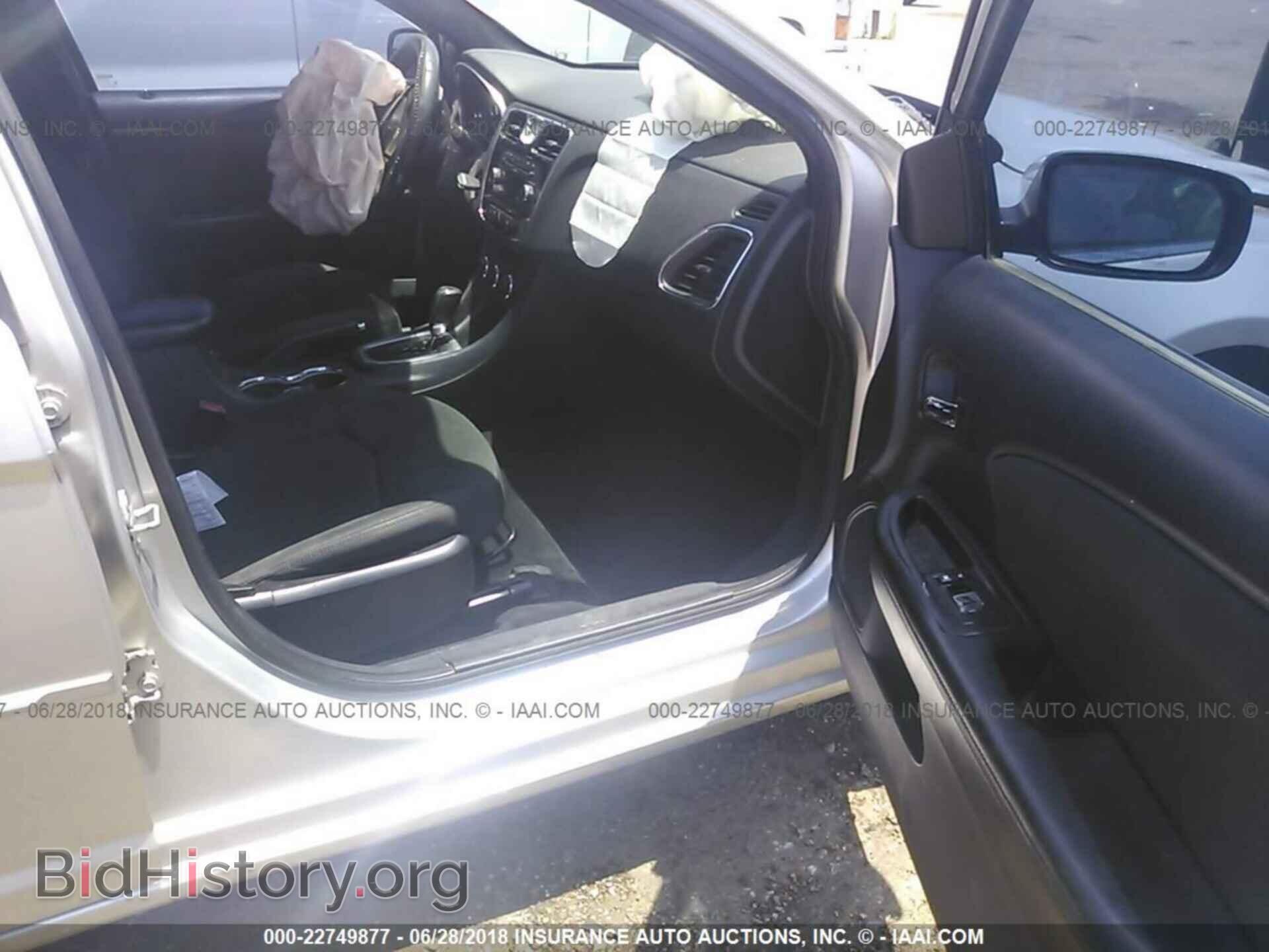 2011 Chrysler 200 - VIN: 1C3BC4FB5BN538297 - Фото 5