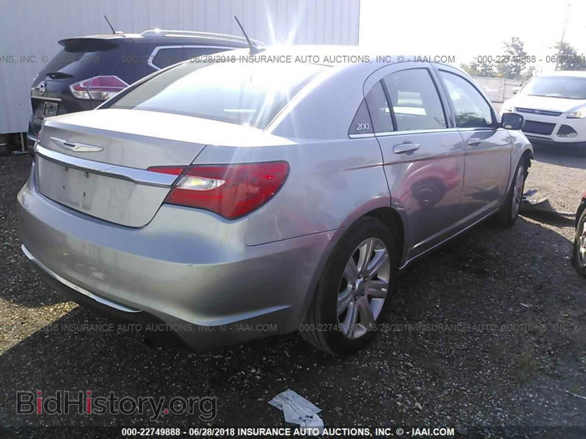 2013 Chrysler 200 - VIN: 1C3CCBAB5DN761054 - Photo 4