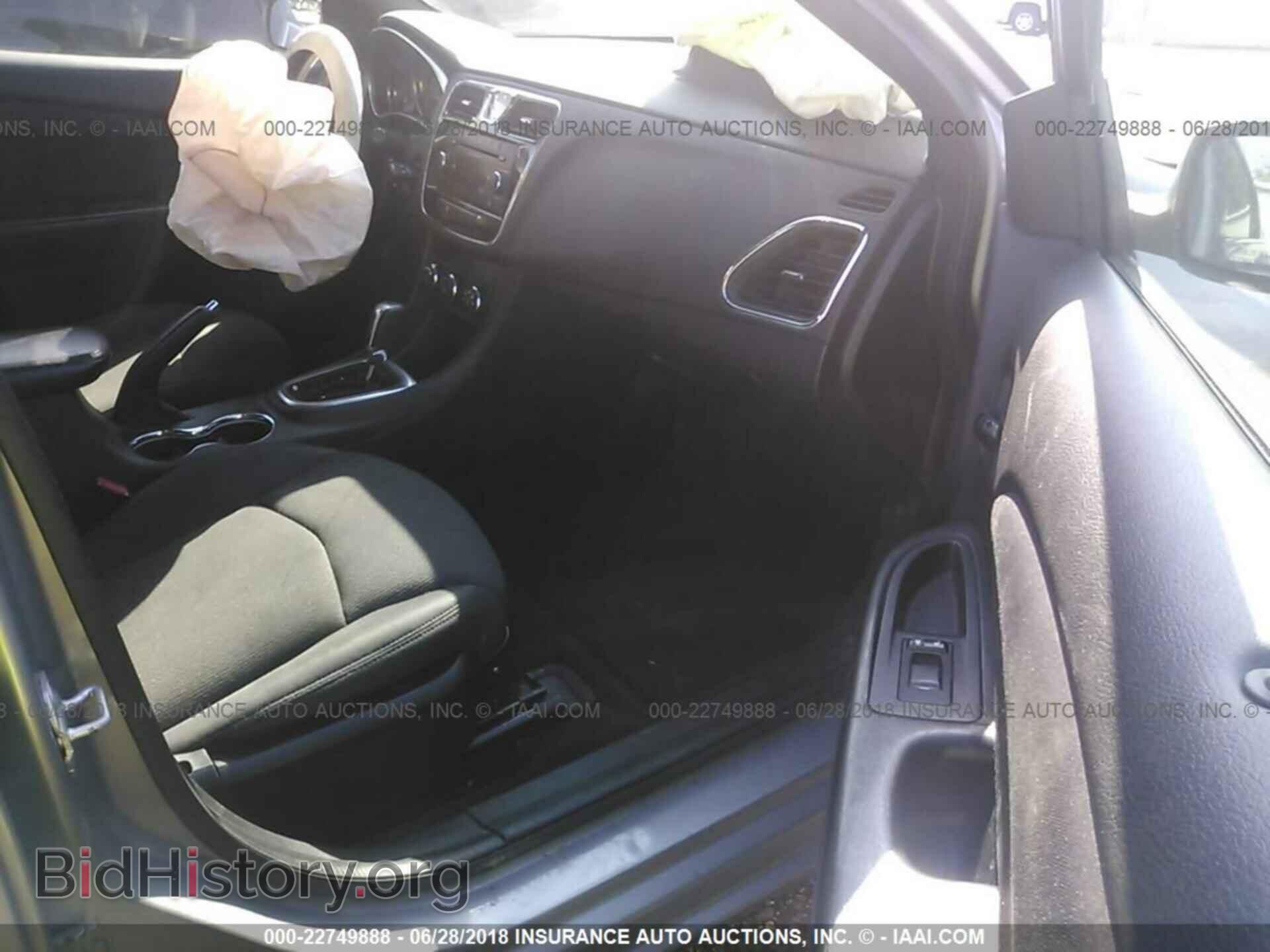 2013 Chrysler 200 - VIN: 1C3CCBAB5DN761054 - Photo 5