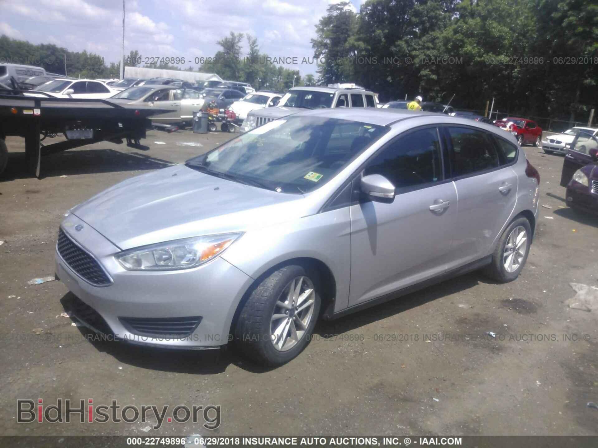 2016 Ford Focus - VIN: 1FADP3K23GL231504 - Photo 2