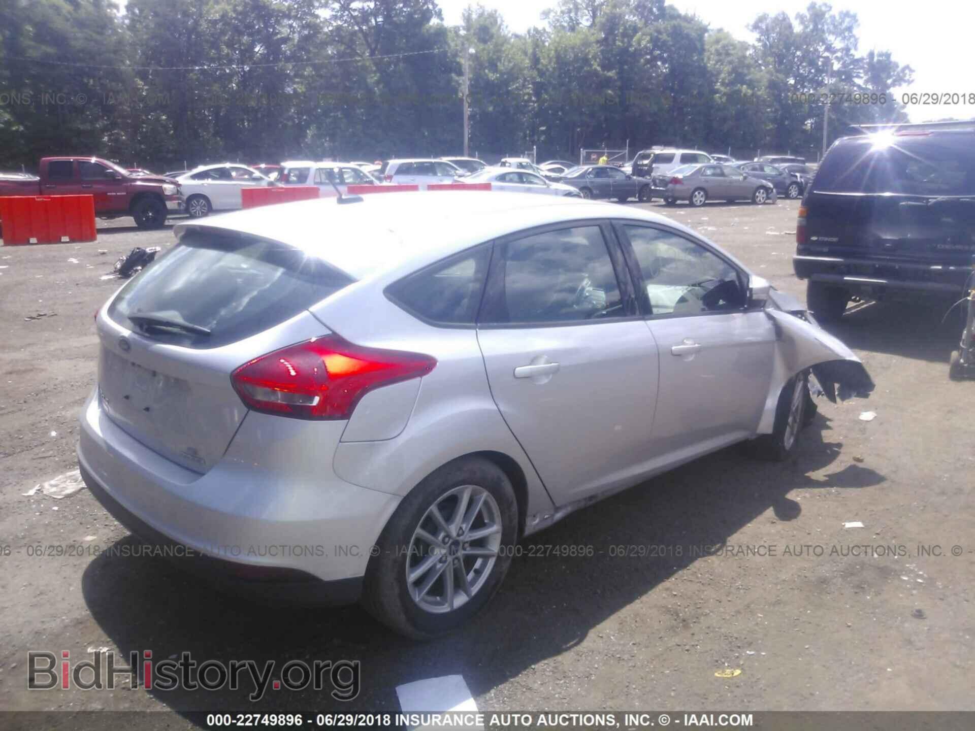 2016 Ford Focus - VIN: 1FADP3K23GL231504 - Photo 4