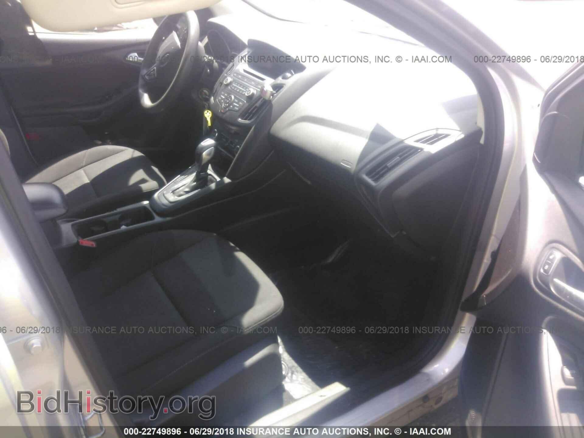 2016 Ford Focus - VIN: 1FADP3K23GL231504 - Photo 5