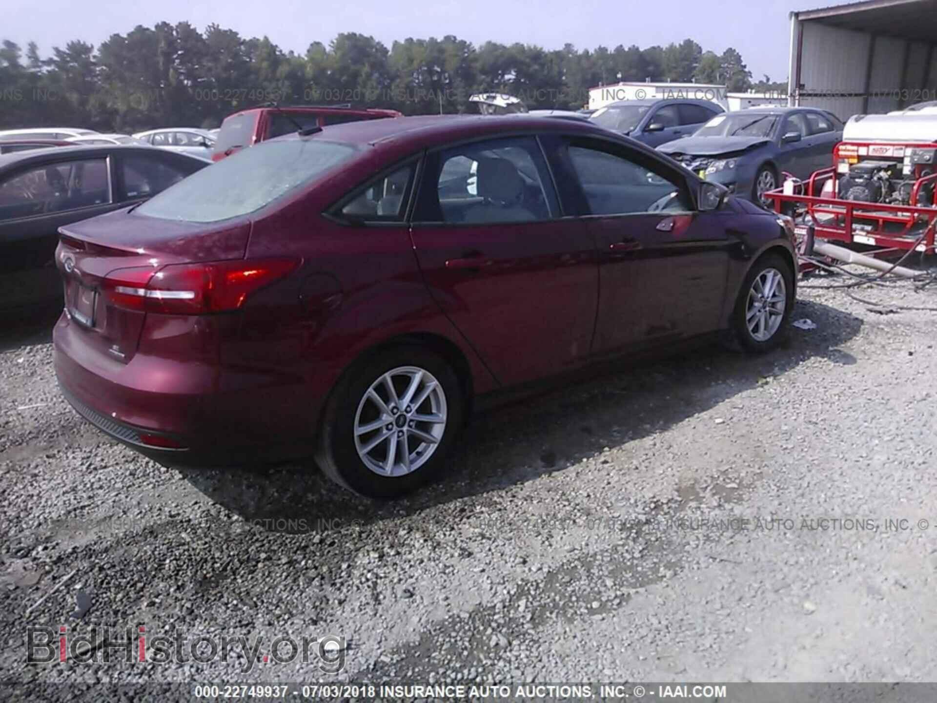 2016 Ford Focus - VIN: 1FADP3F21GL242544 - Фото 4