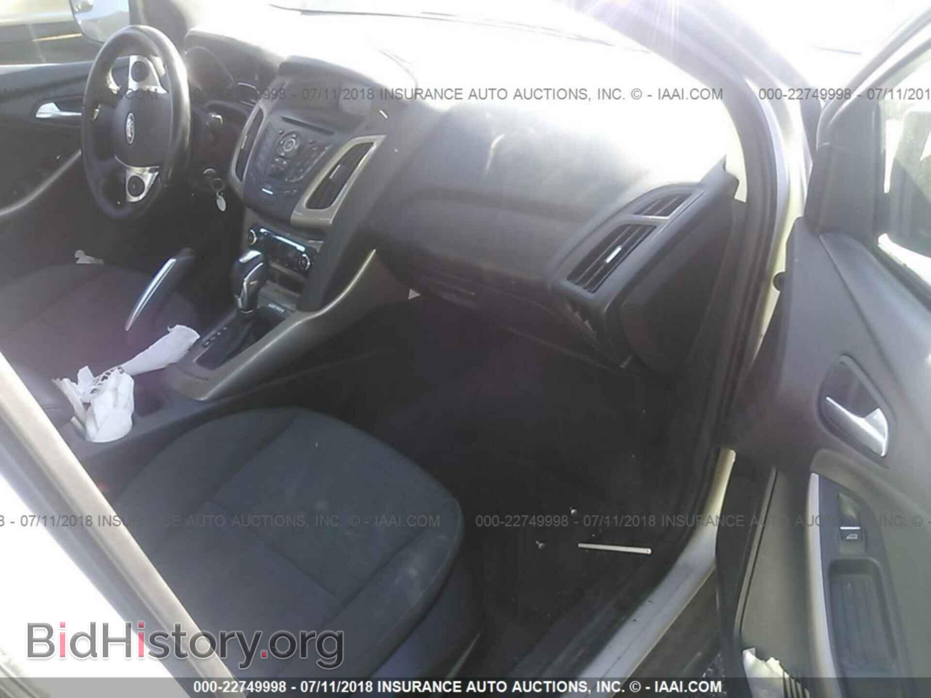 2012 Ford Focus - VIN: 1FAHP3H27CL135393 - Photo 5