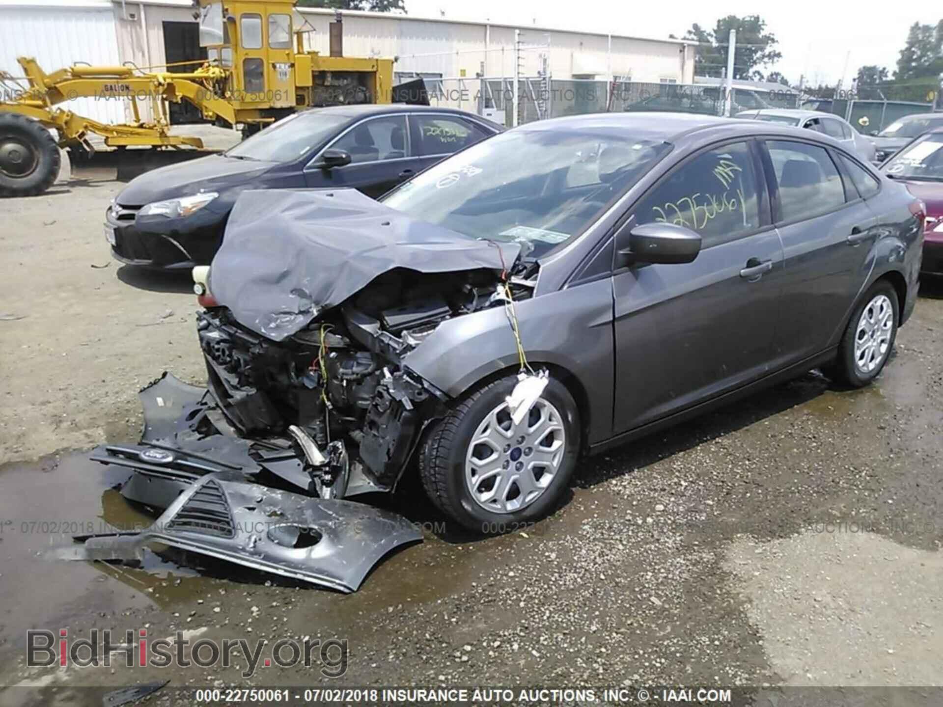 2012 Ford Focus - VIN: 1FAHP3F25CL261674 - Photo 2