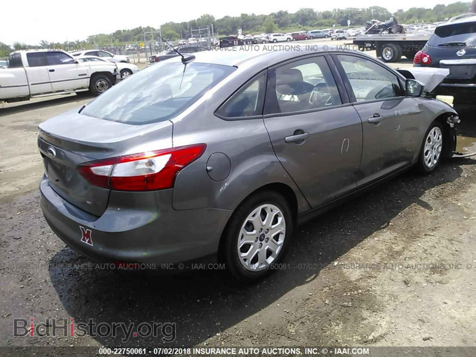 2012 Ford Focus - VIN: 1FAHP3F25CL261674 - Photo 4