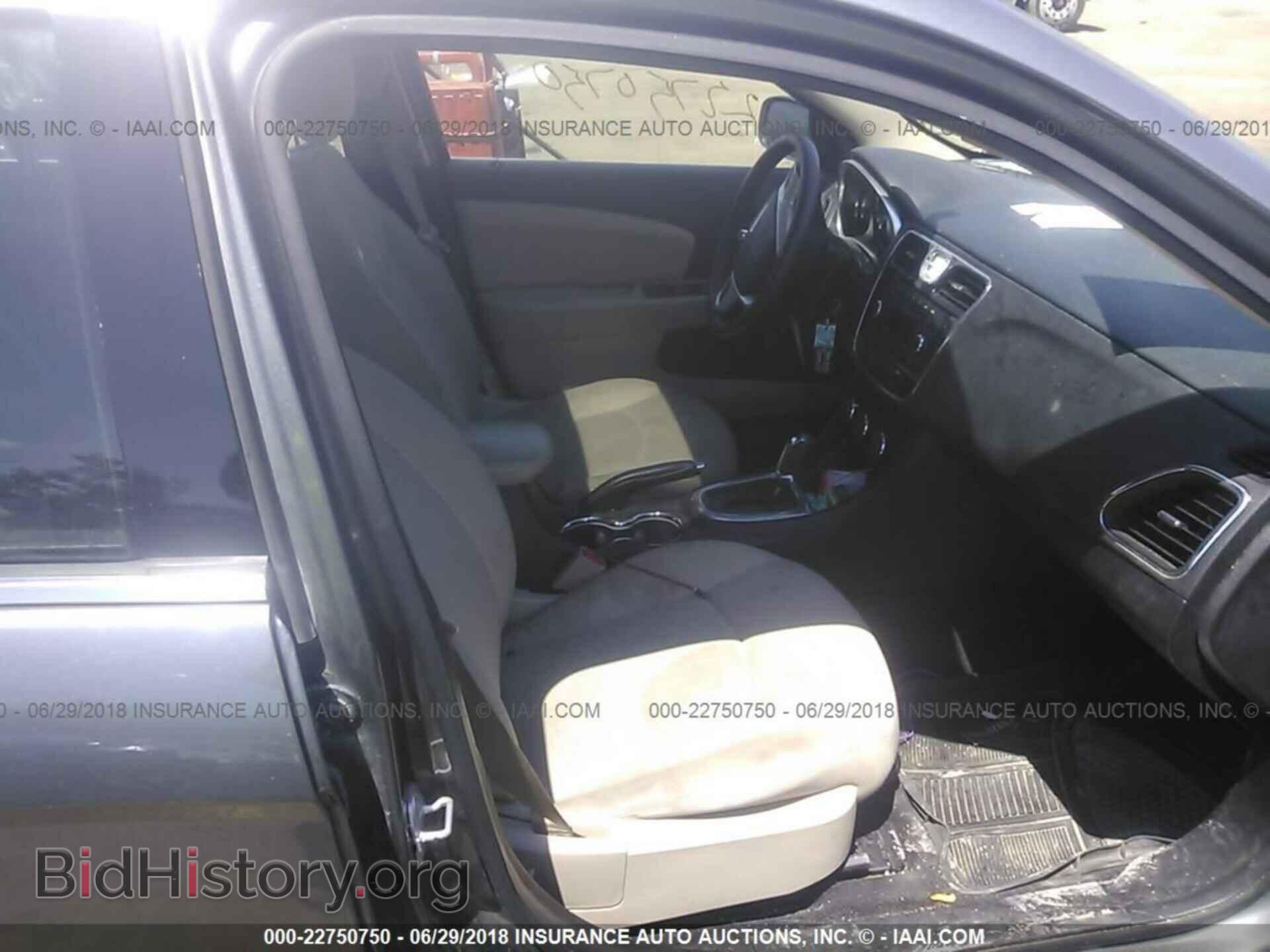 2013 Chrysler 200 - VIN: 1C3CCBBB1DN760305 - Photo 5